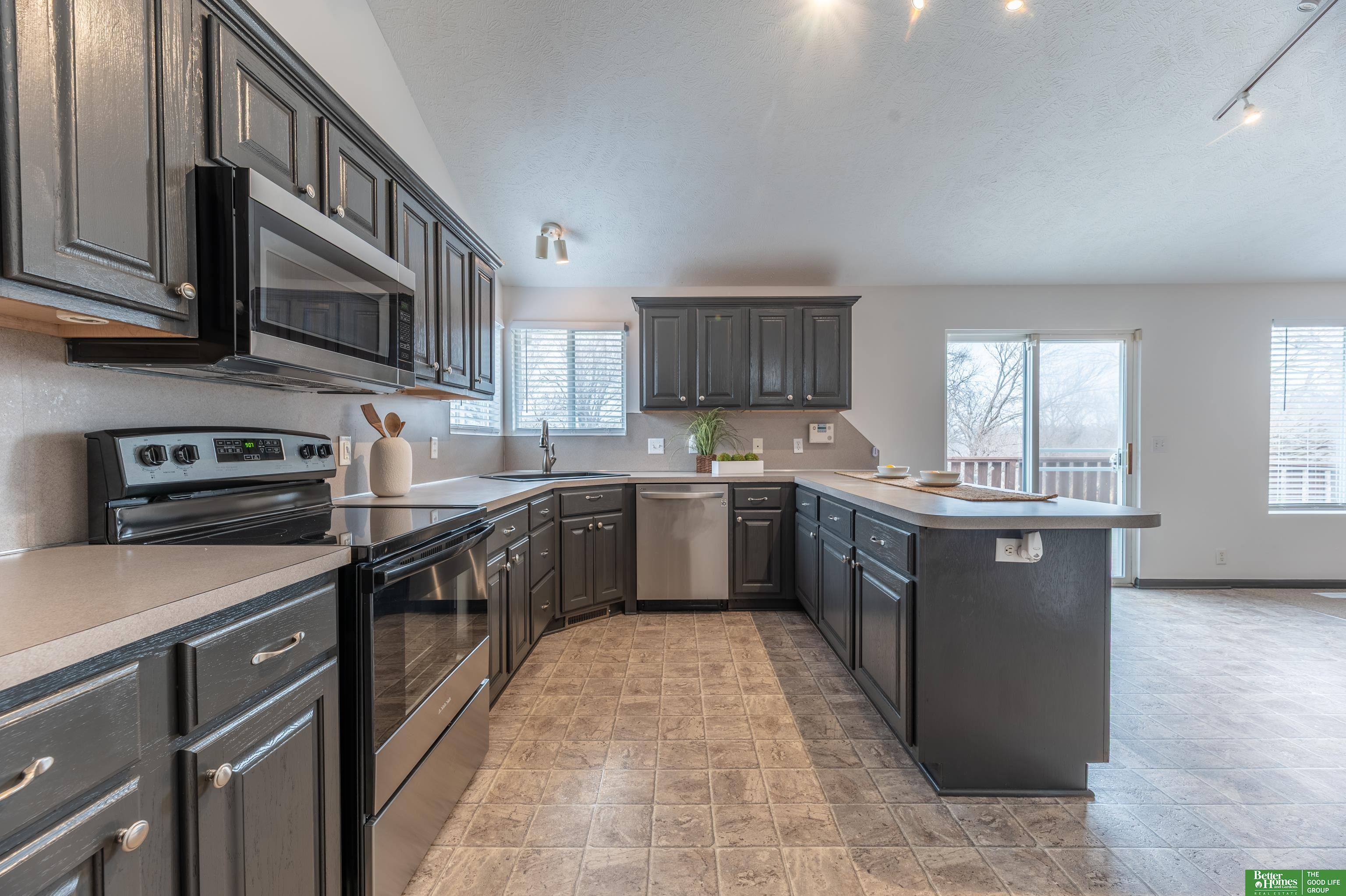 15818 Timberlane Drive, Omaha, NE, 68136