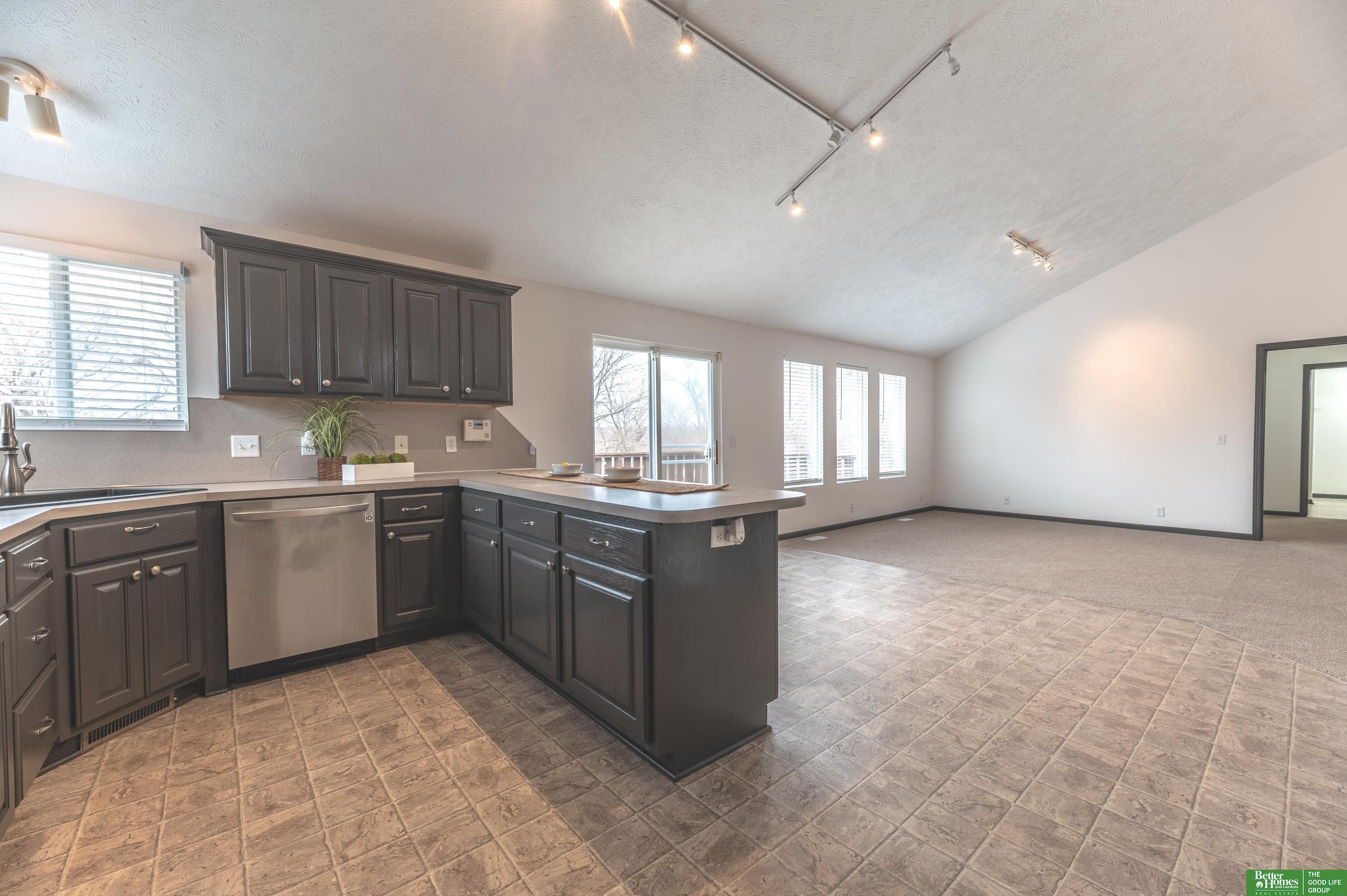 15818 Timberlane Drive, Omaha, NE, 68136