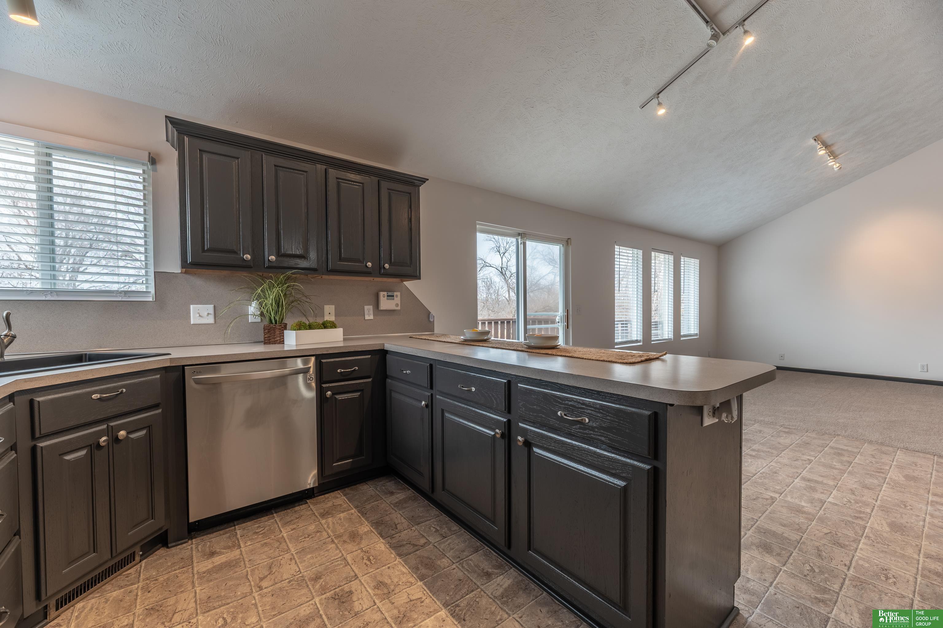 15818 Timberlane Drive, Omaha, NE, 68136