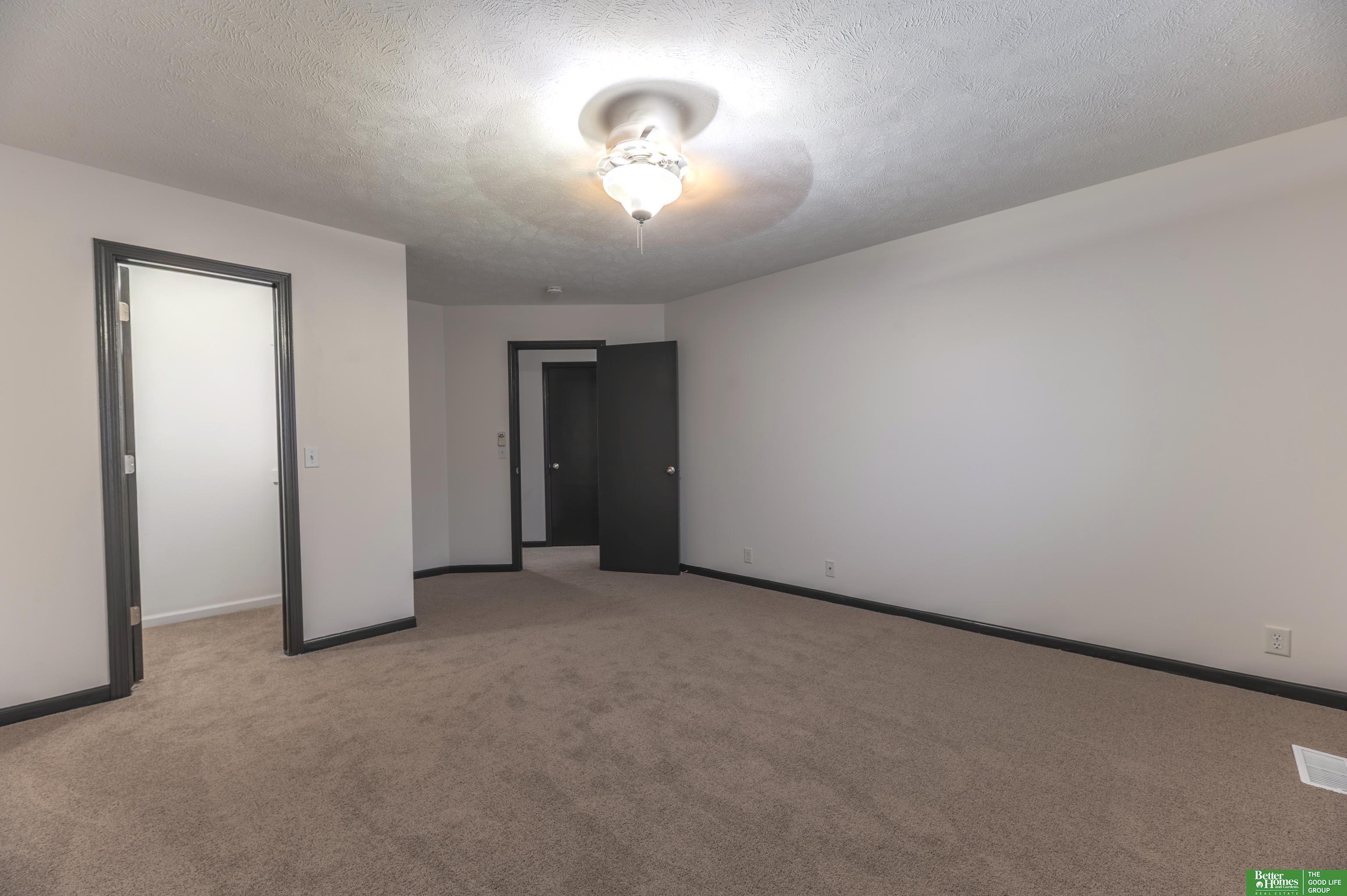 15818 Timberlane Drive, Omaha, NE, 68136