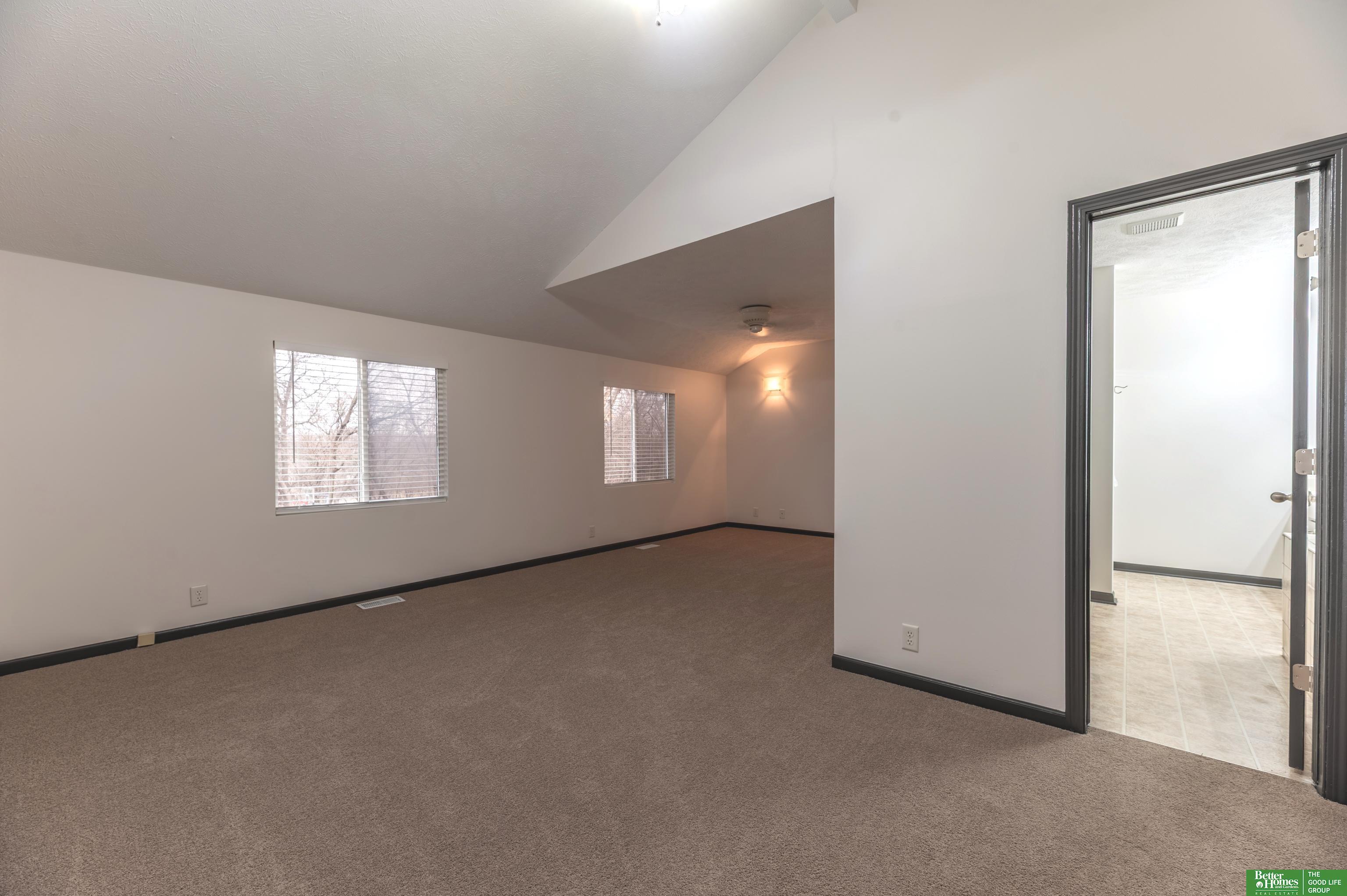 15818 Timberlane Drive, Omaha, NE, 68136