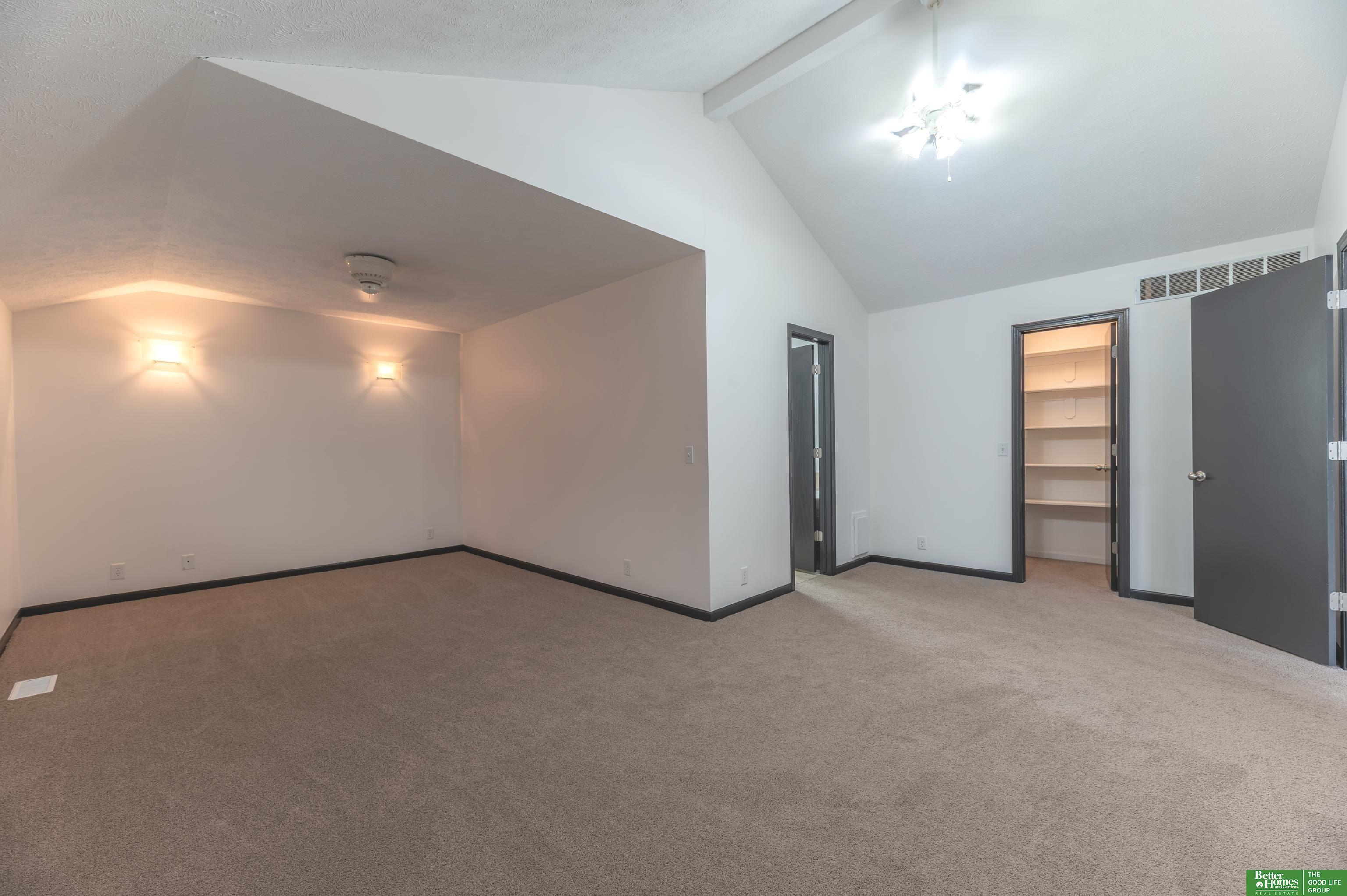 15818 Timberlane Drive, Omaha, NE, 68136