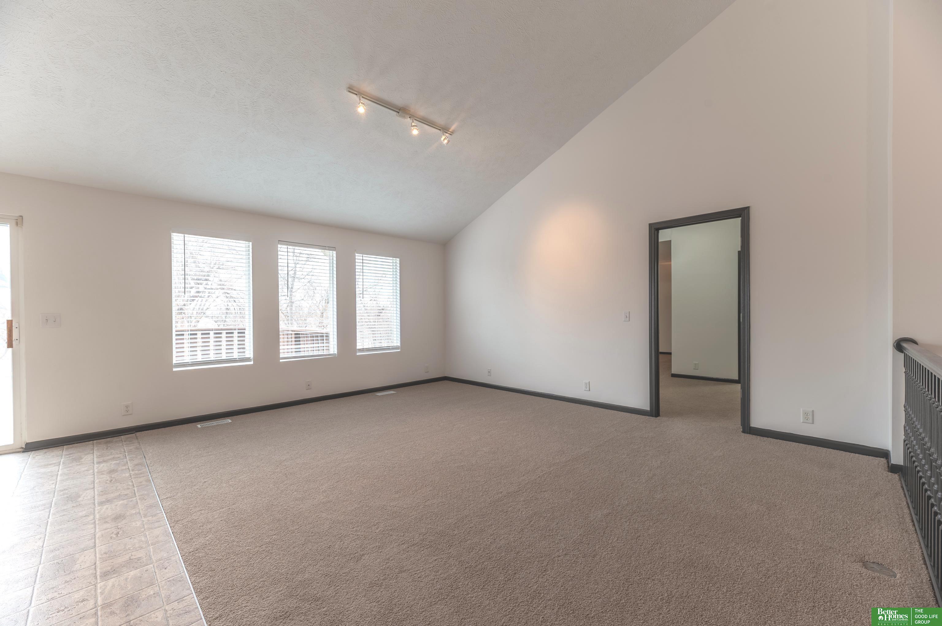 15818 Timberlane Drive, Omaha, NE, 68136