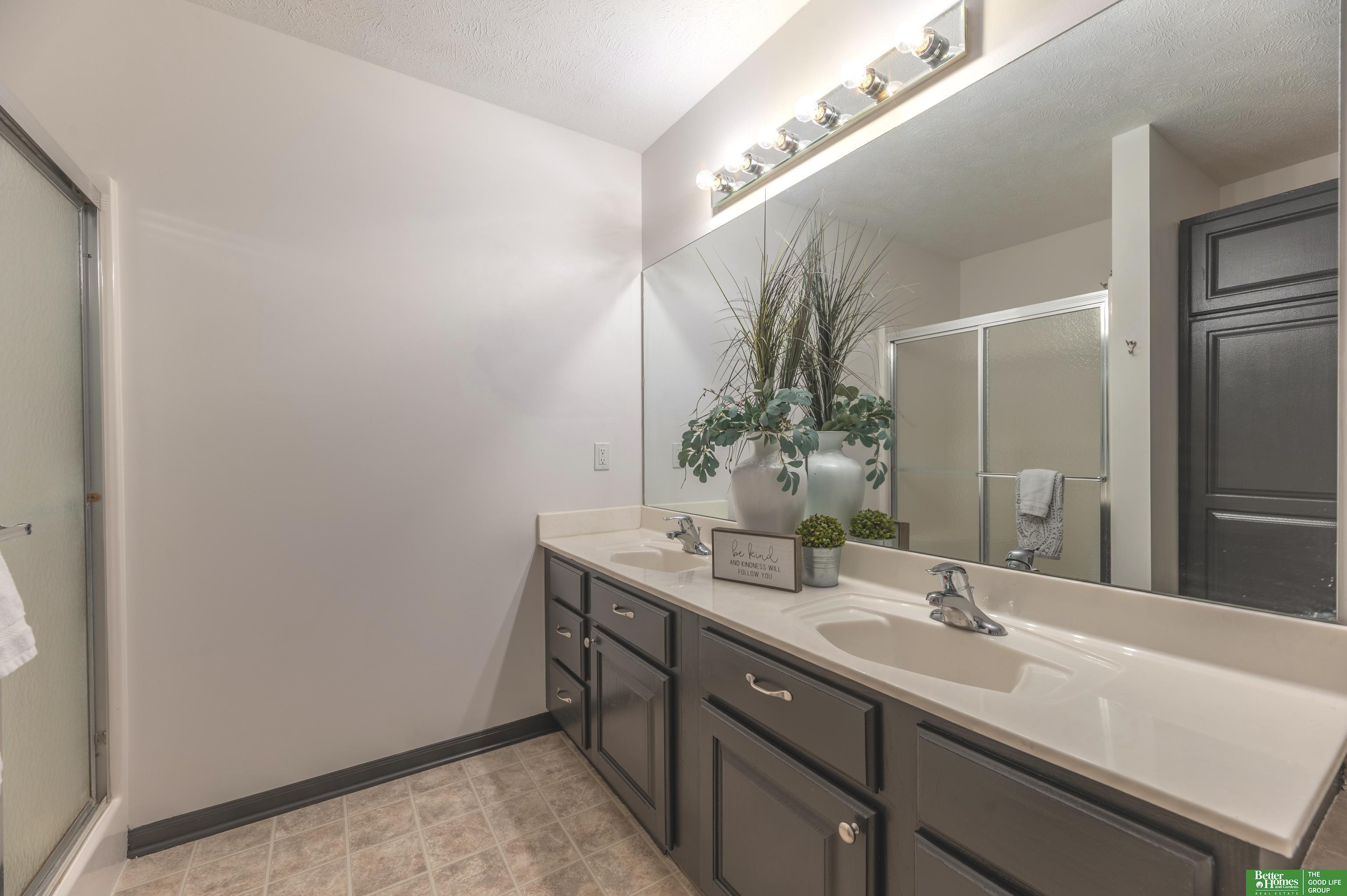 15818 Timberlane Drive, Omaha, NE, 68136