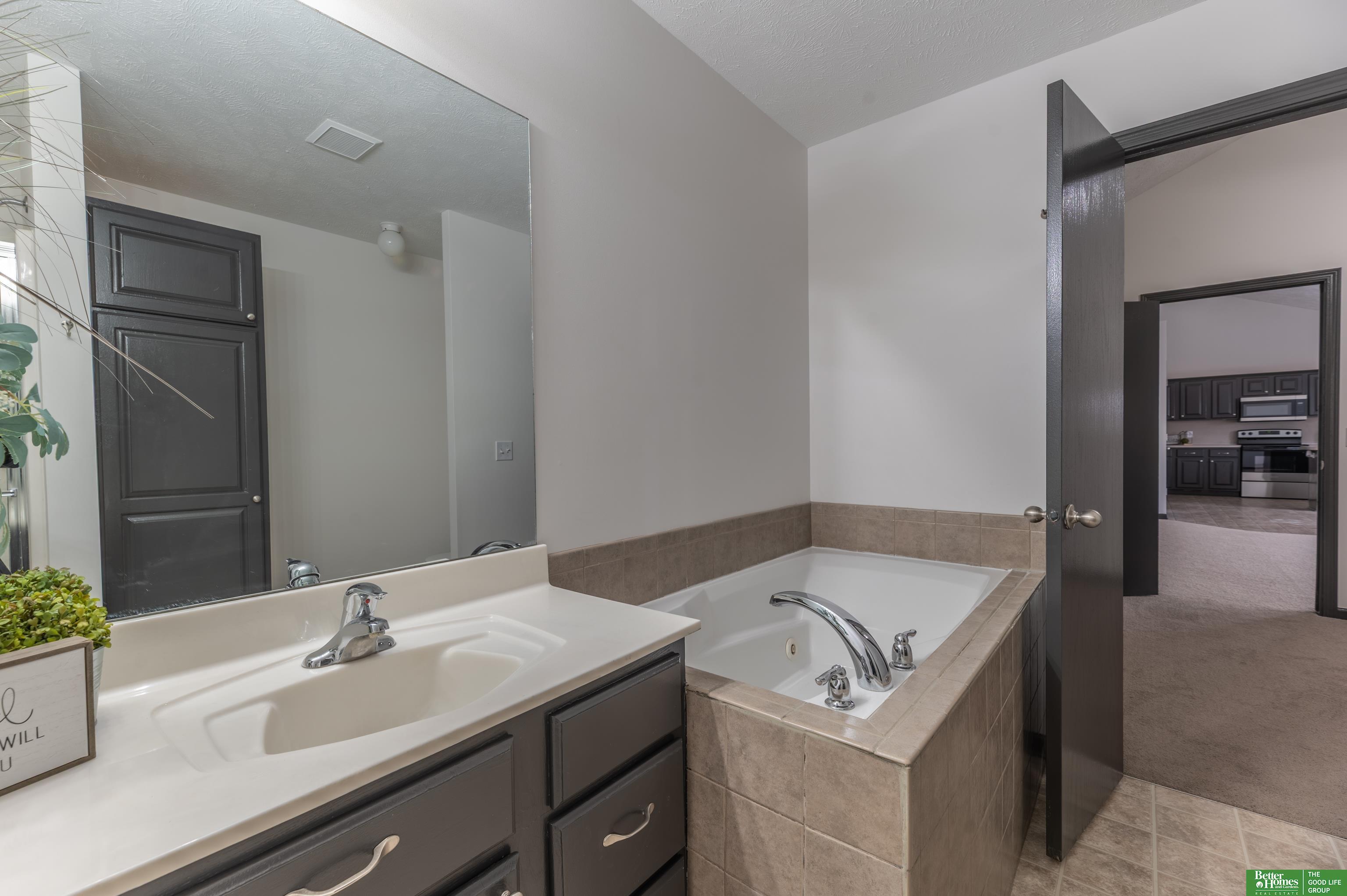 15818 Timberlane Drive, Omaha, NE, 68136