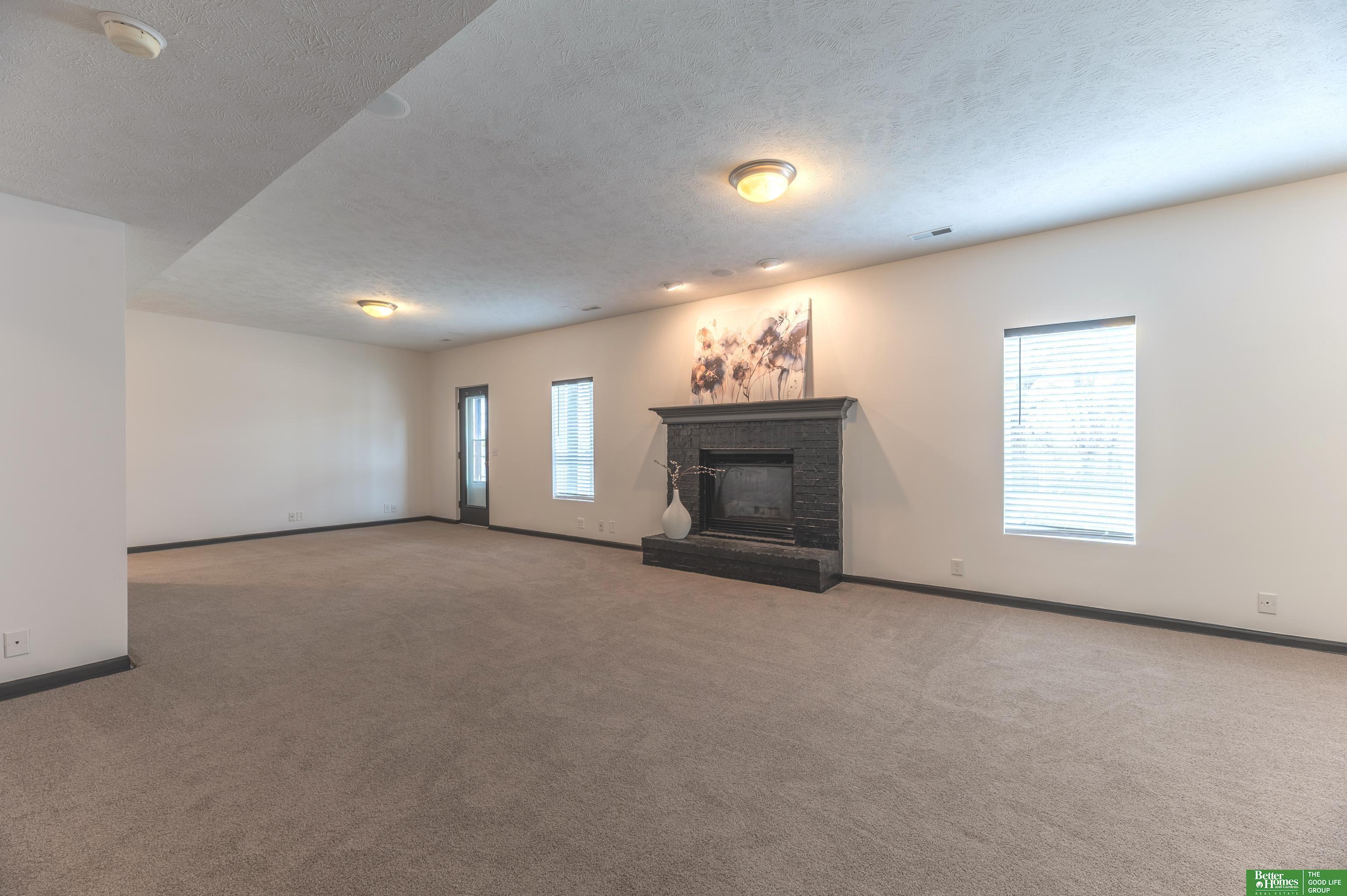 15818 Timberlane Drive, Omaha, NE, 68136