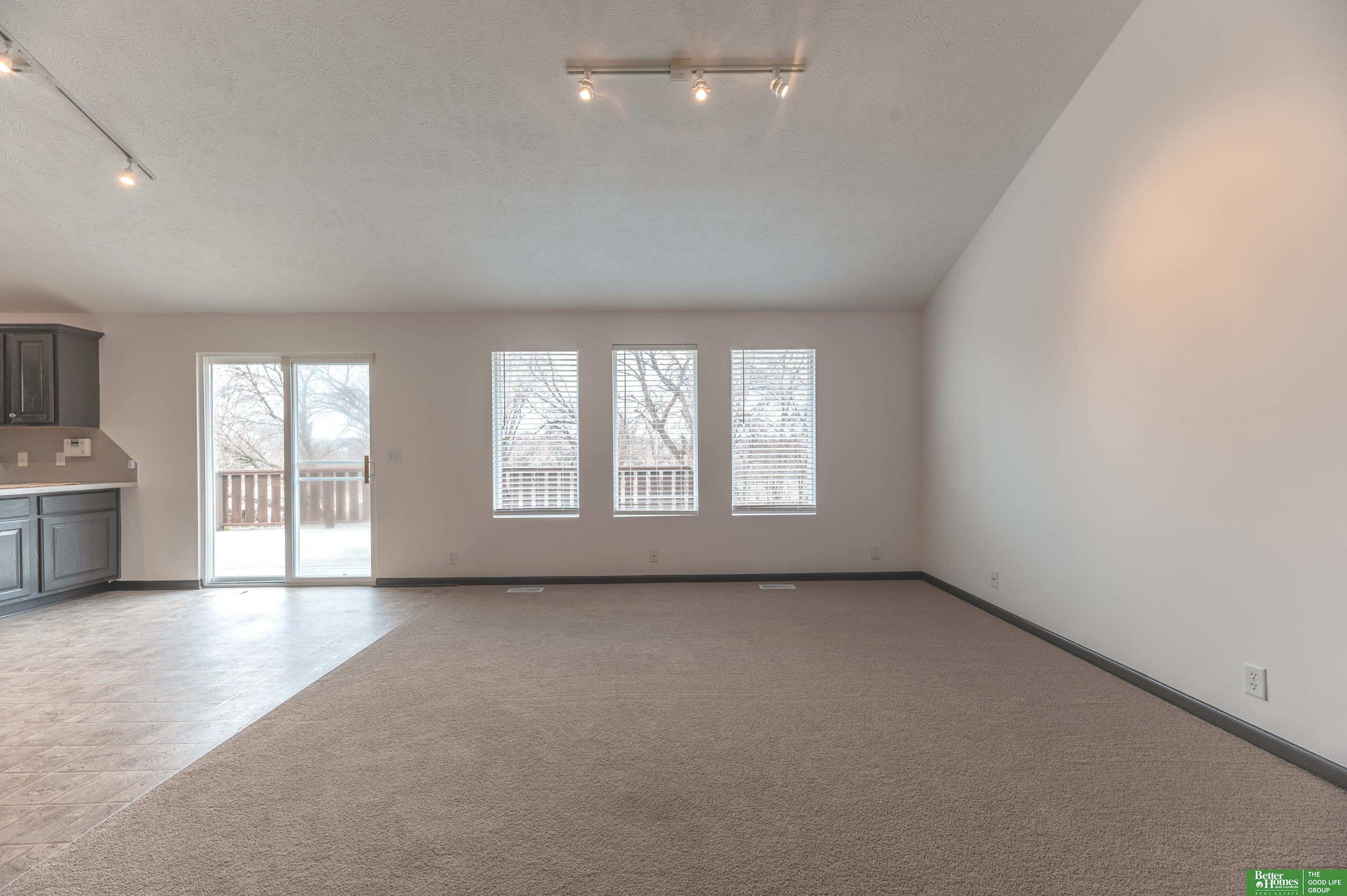 15818 Timberlane Drive, Omaha, NE, 68136