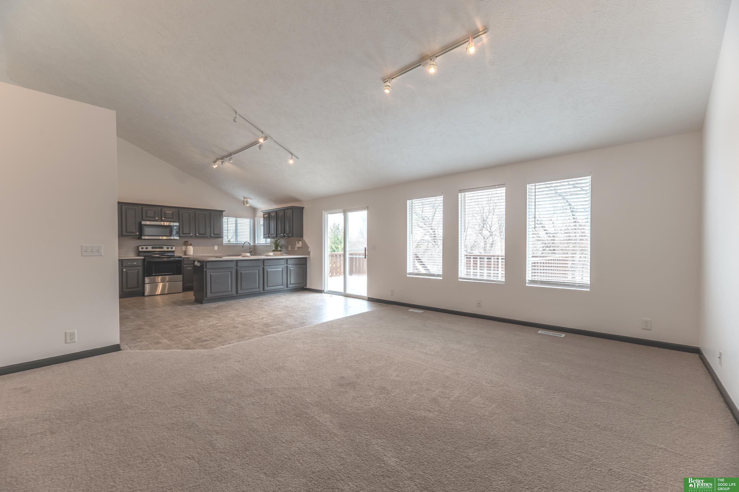 15818 Timberlane Drive, Omaha, NE, 68136