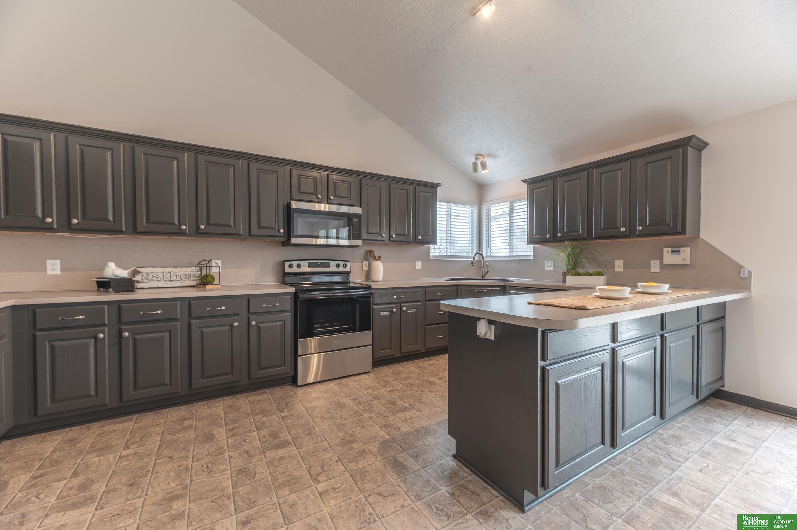 15818 Timberlane Drive, Omaha, NE, 68136