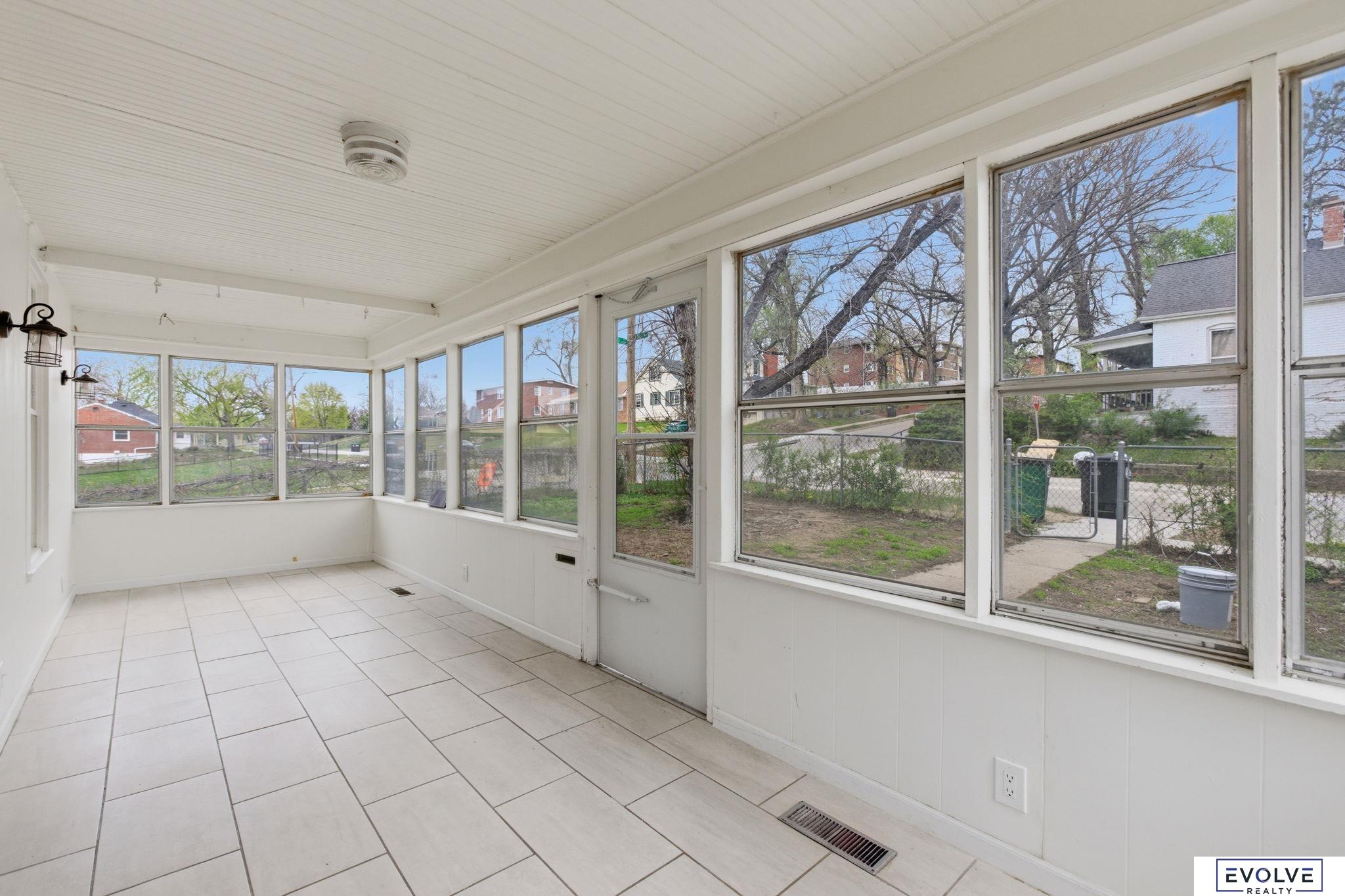 3624 67Th Avenue, Omaha, NE, 68104