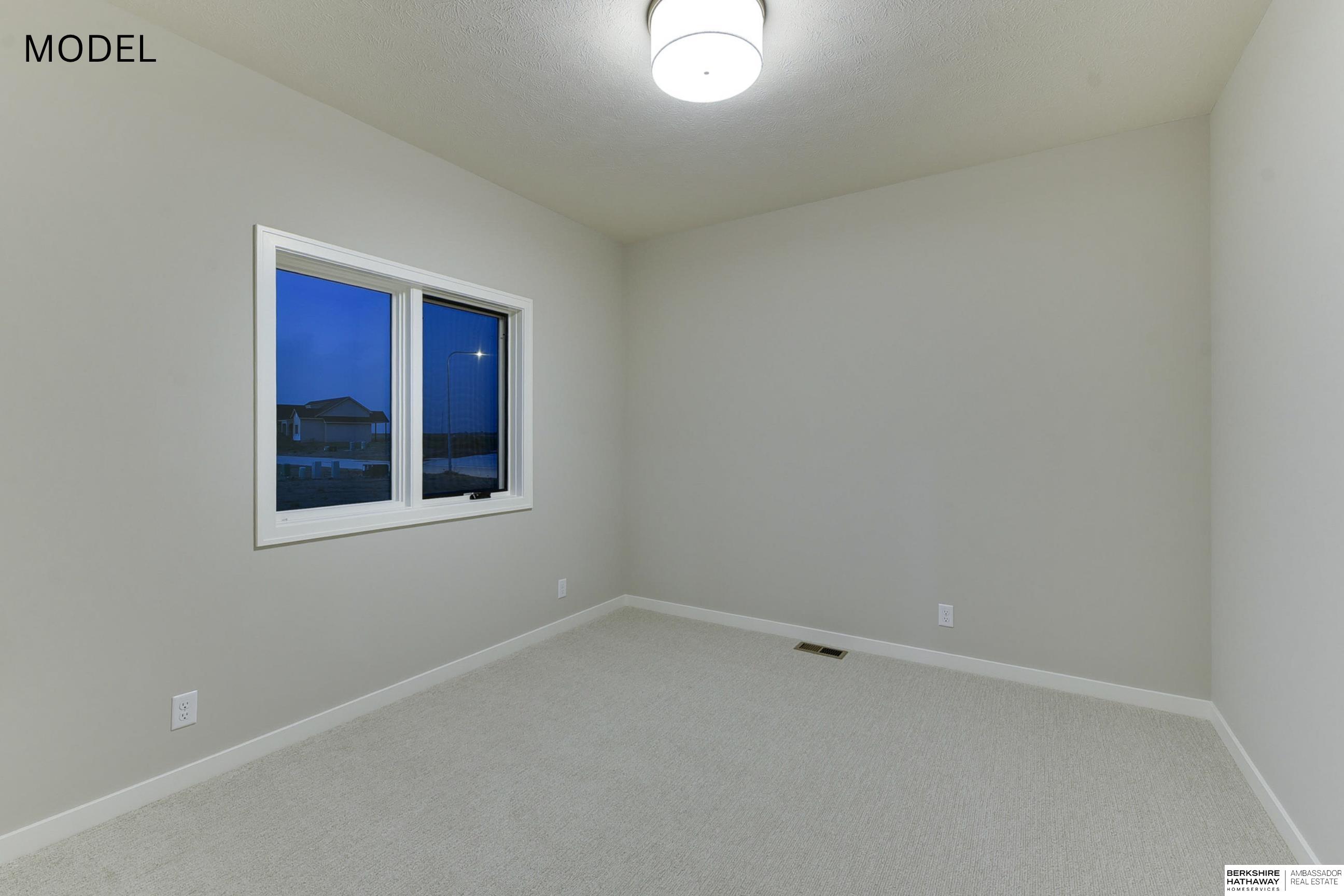 10814 221st Avenue, Gretna, NE, 68028