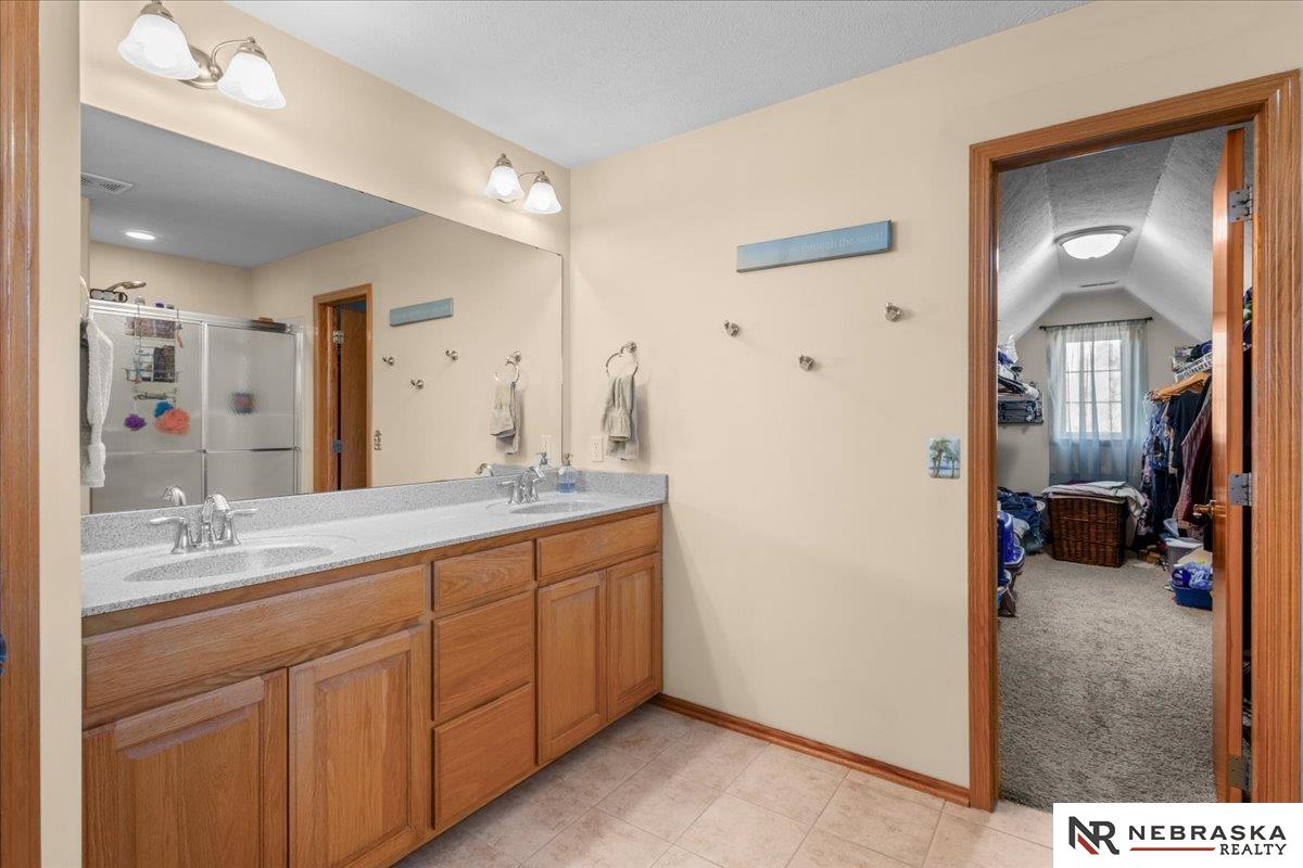 19315 Nina Circle, Omaha, NE, 68130