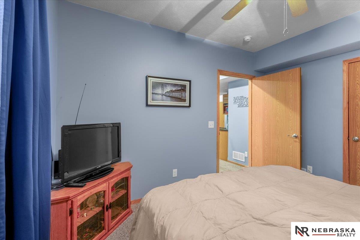 19315 Nina Circle, Omaha, NE, 68130