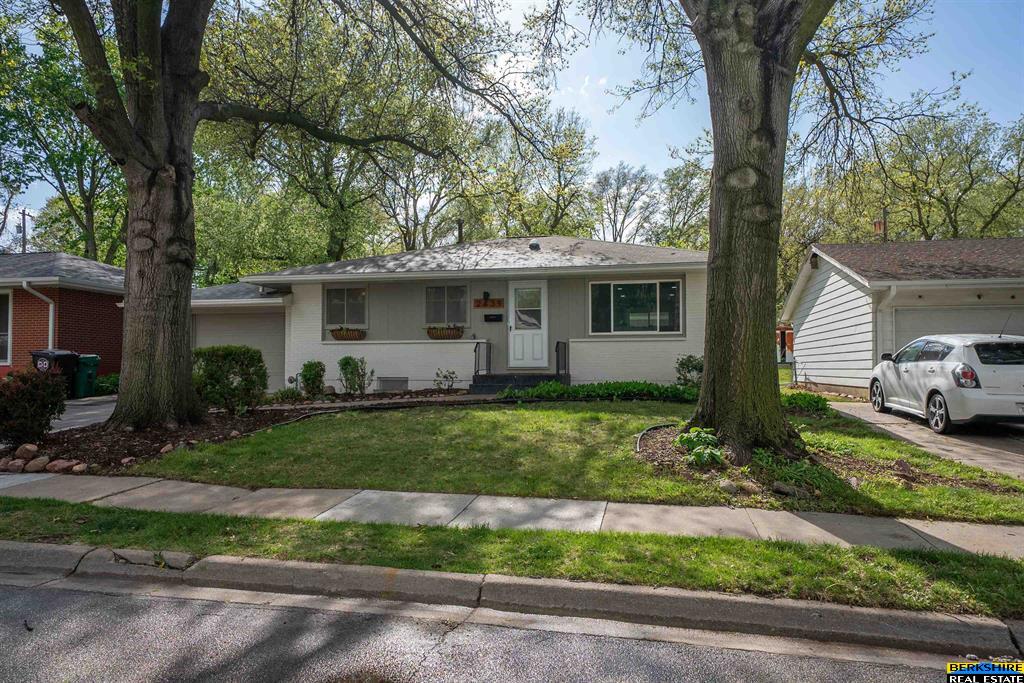 Real estate for sale Lincoln NE