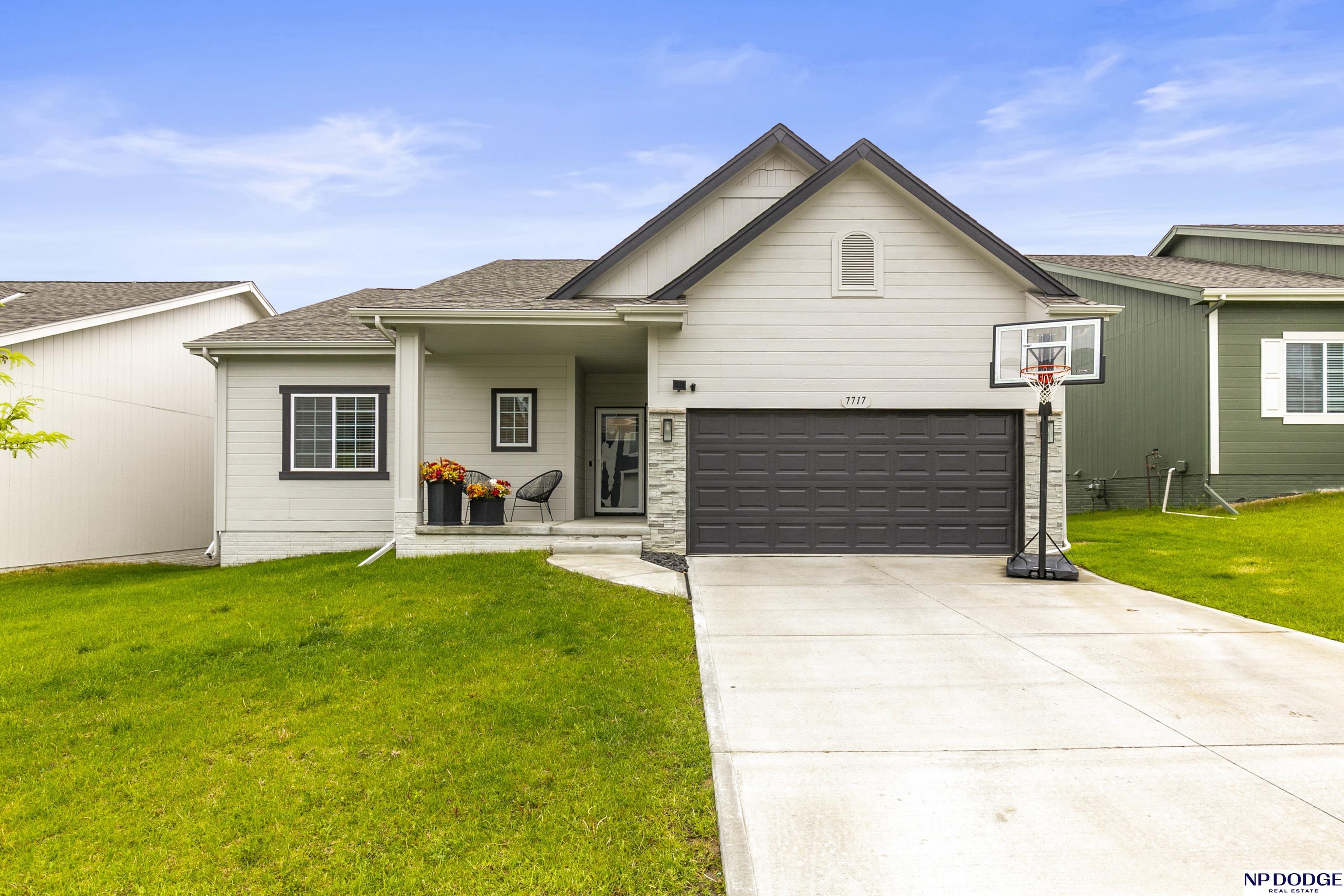 7717 N 108th Street, Omaha