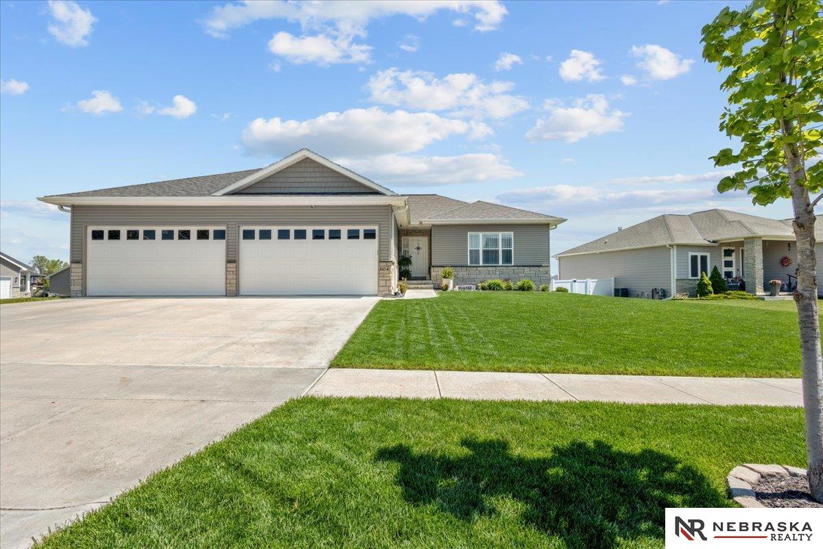 6104 S 97th Street, Lincoln