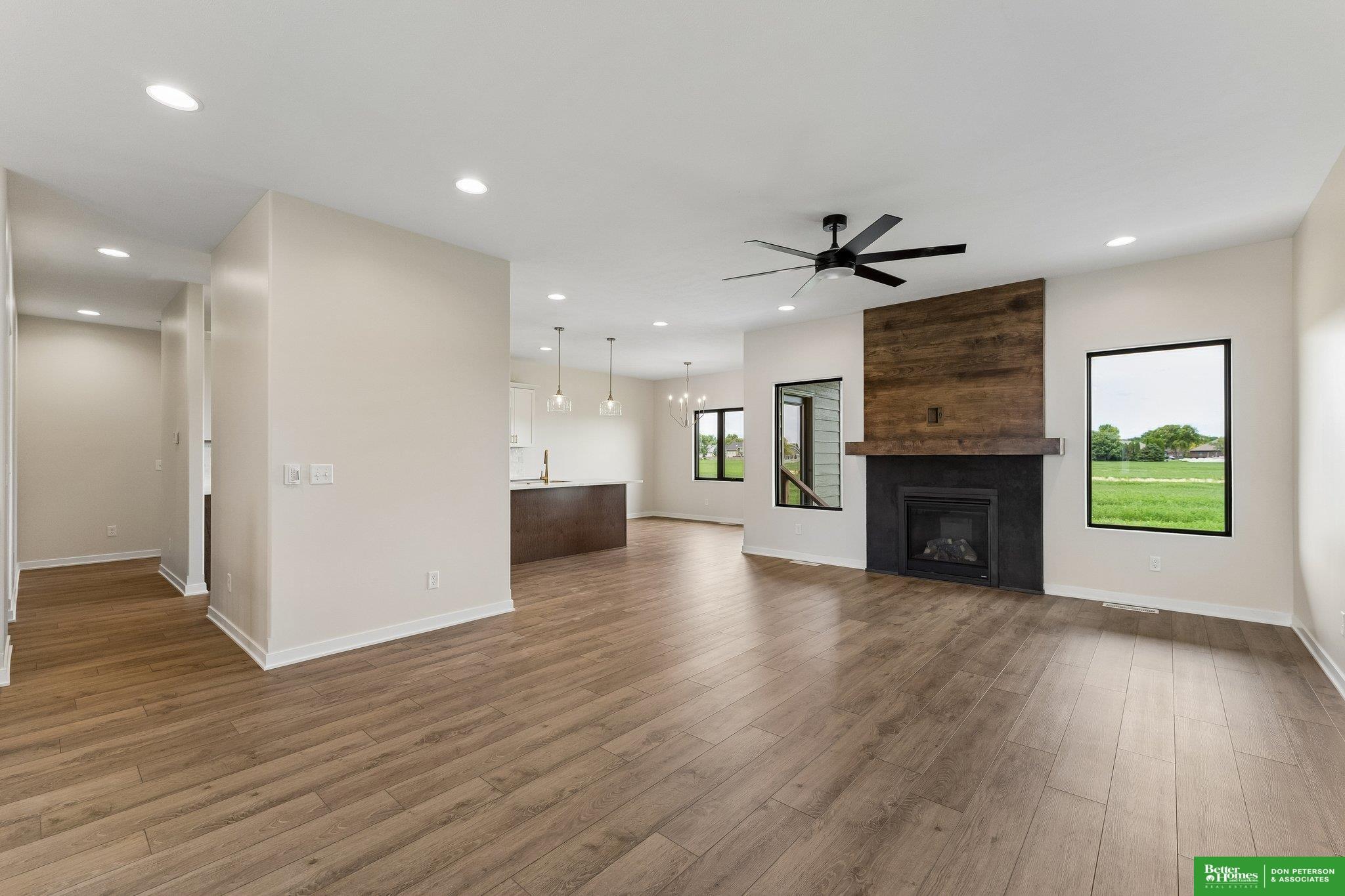 2830 Peterson Avenue, Fremont, NE 68025 — MLS #22611665 — photo 4 of 32
