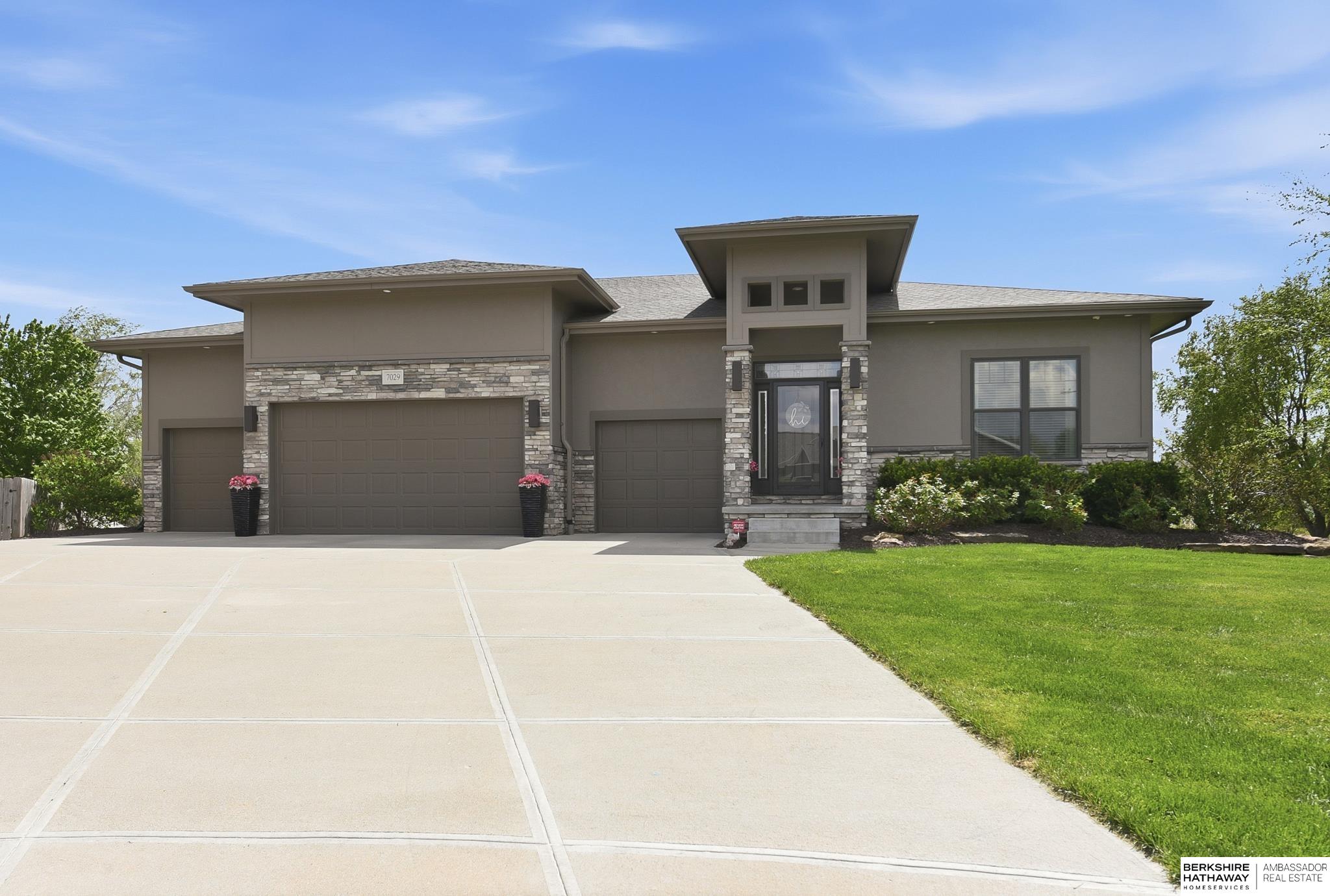 Photo of 7029 S 185th Circle Omaha NE 68136