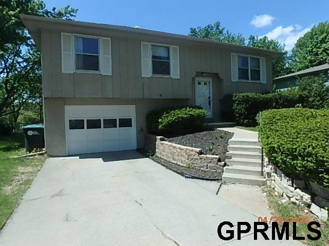 1518 N 105 Street, Omaha