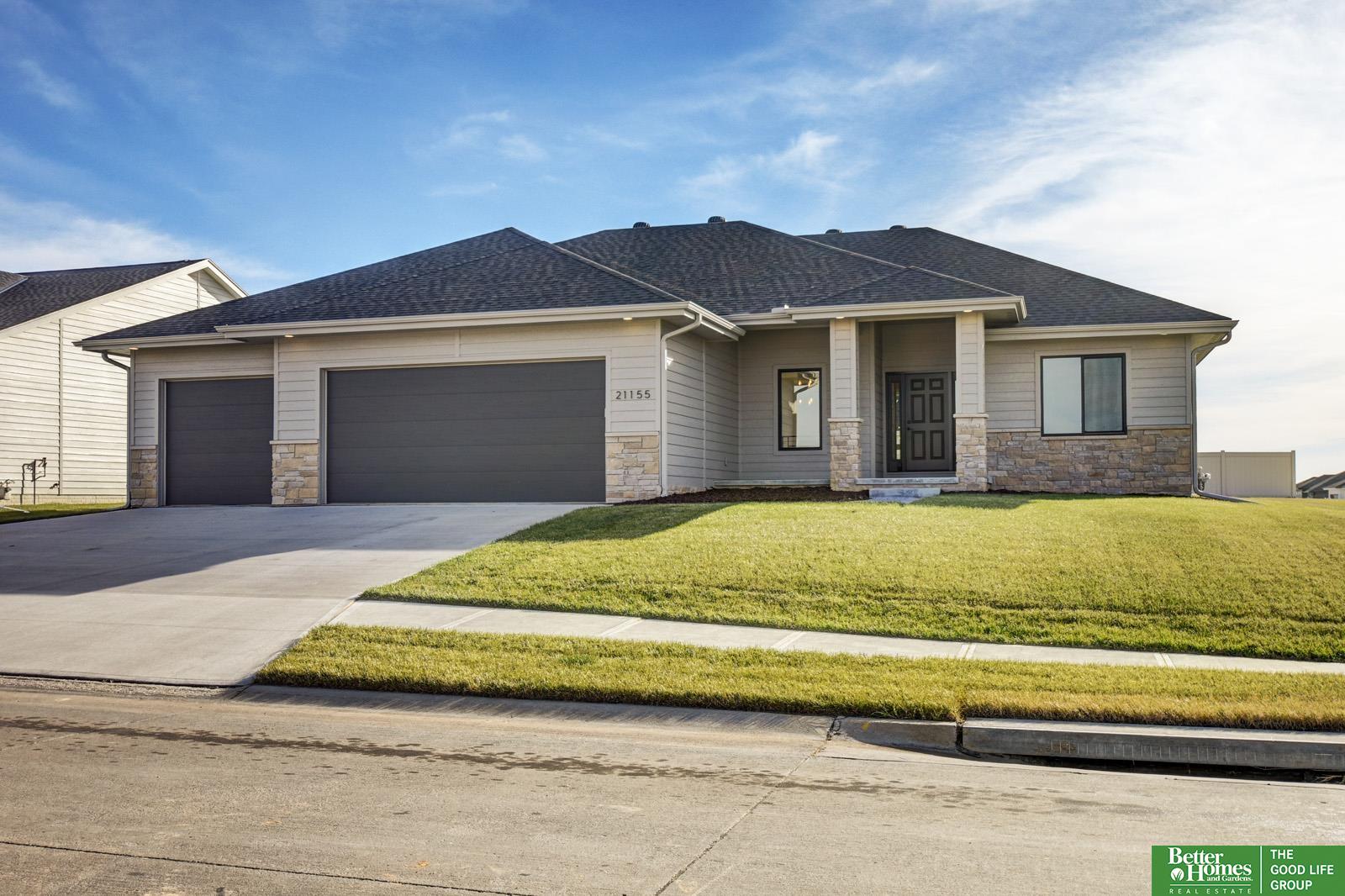 21155 Hartman Avenue, Elkhorn