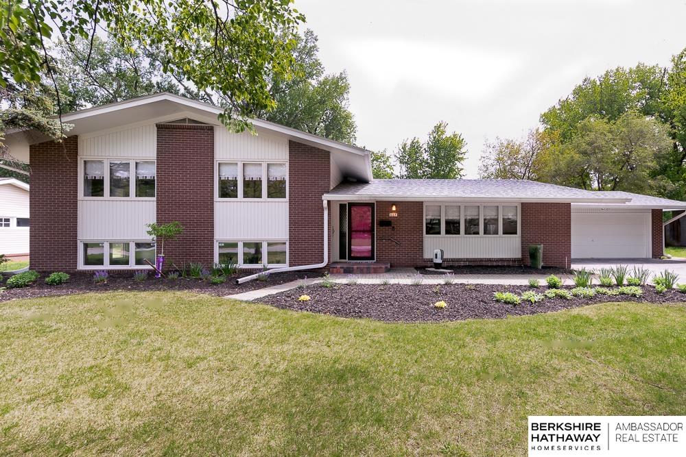 Photo of 667 Dillon Drive Omaha NE 68132