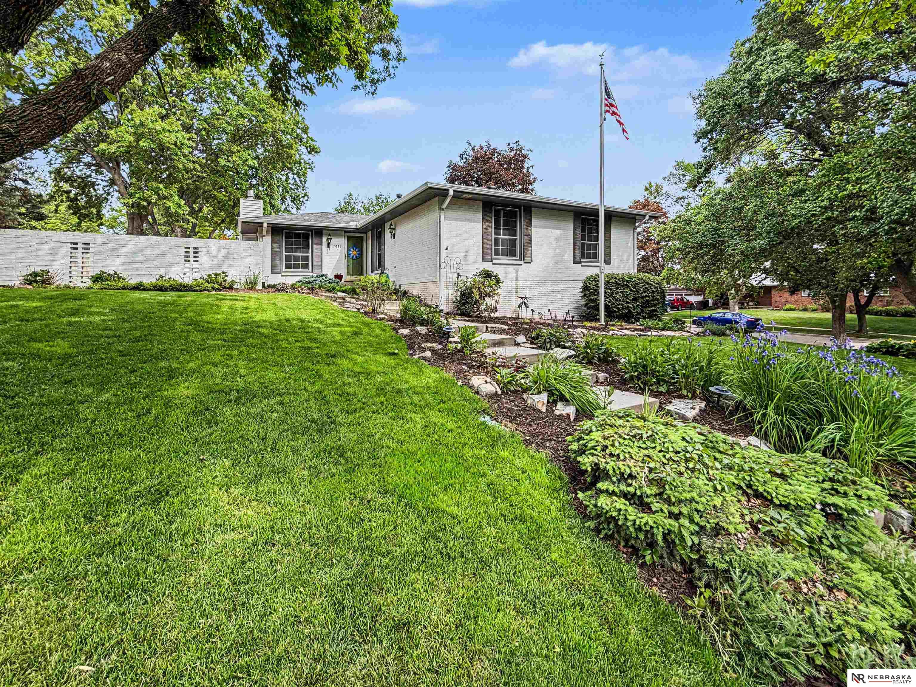 5950 Elkcrest Drive