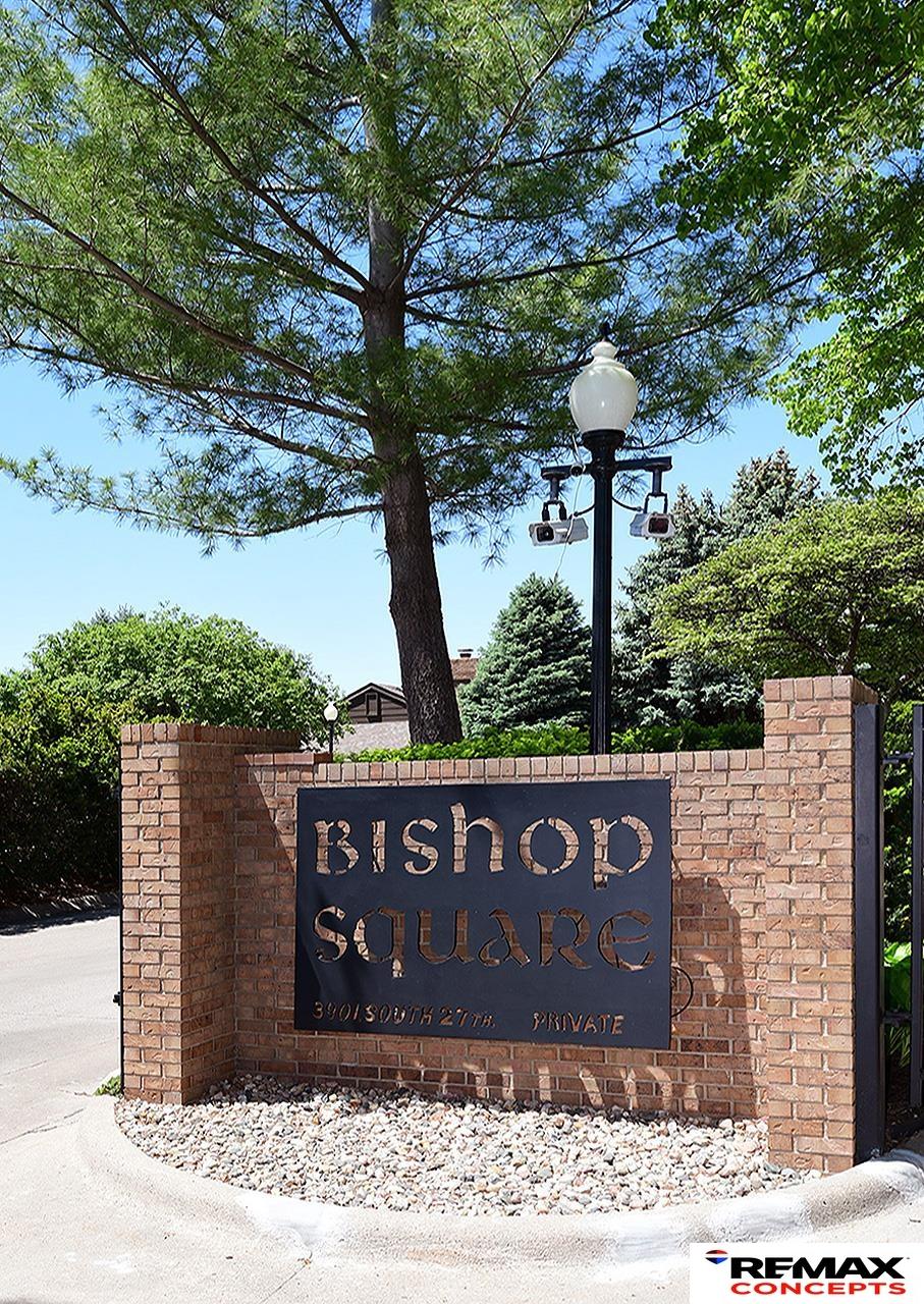 2609 Bishop Lane Unit 11, Lincoln, NE 68502 — MLS #22613096 — photo 2 of 43