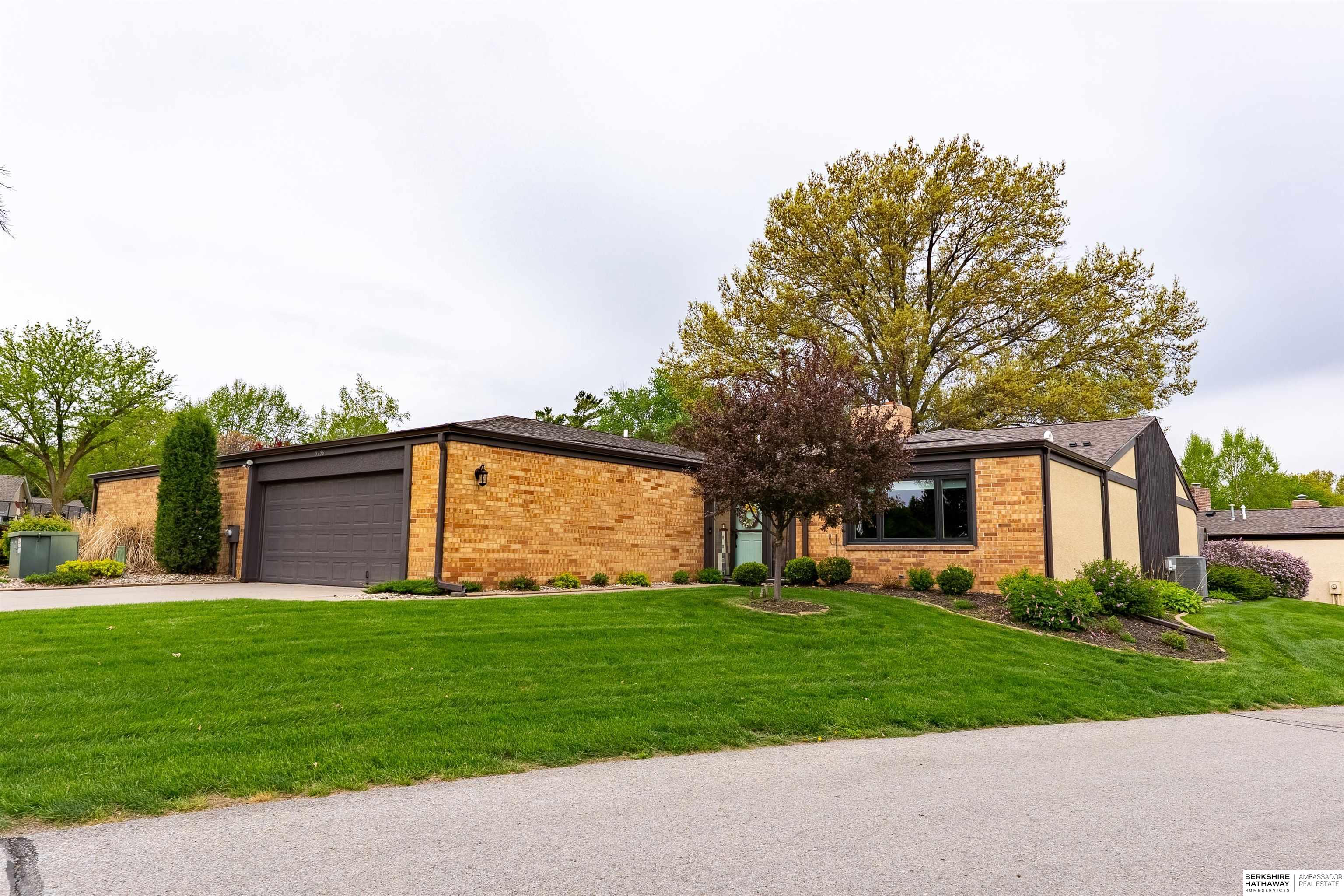 Photo of 9756 Western Plaza Omaha NE 68114