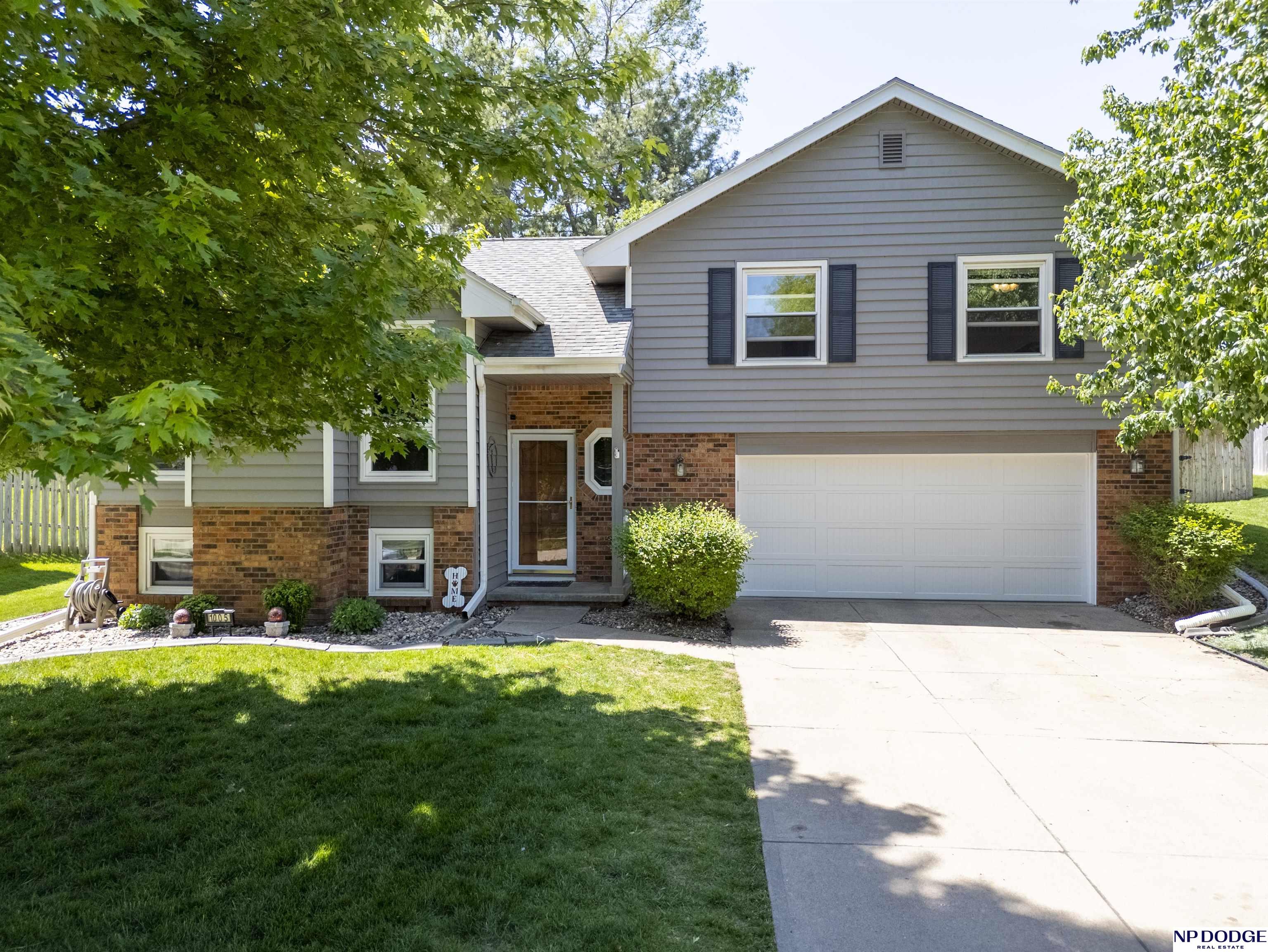 Photo of 1005 Devon Drive Papillion NE 68046