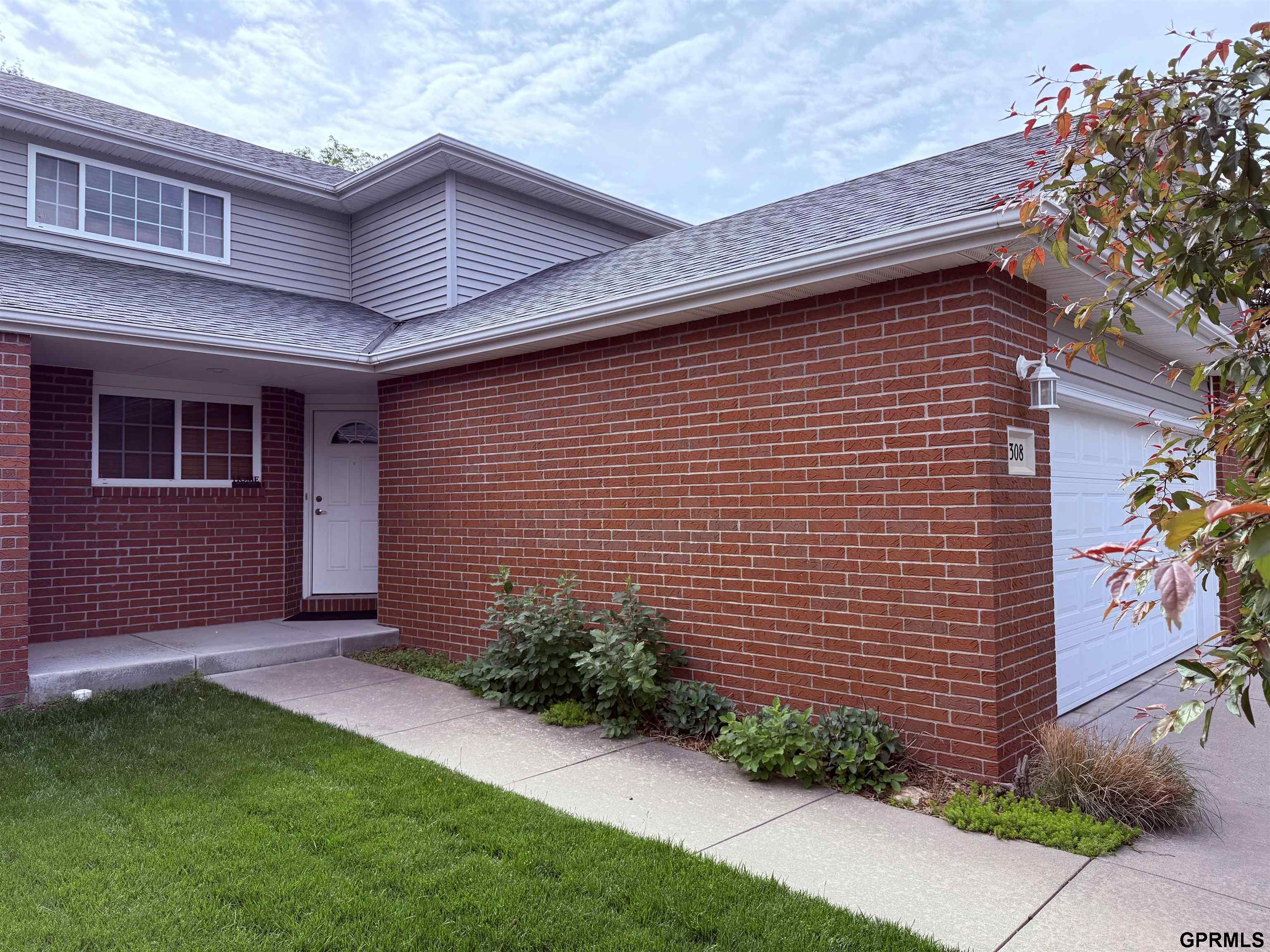 Photo of 308 S 77th Court Lincoln NE 68510