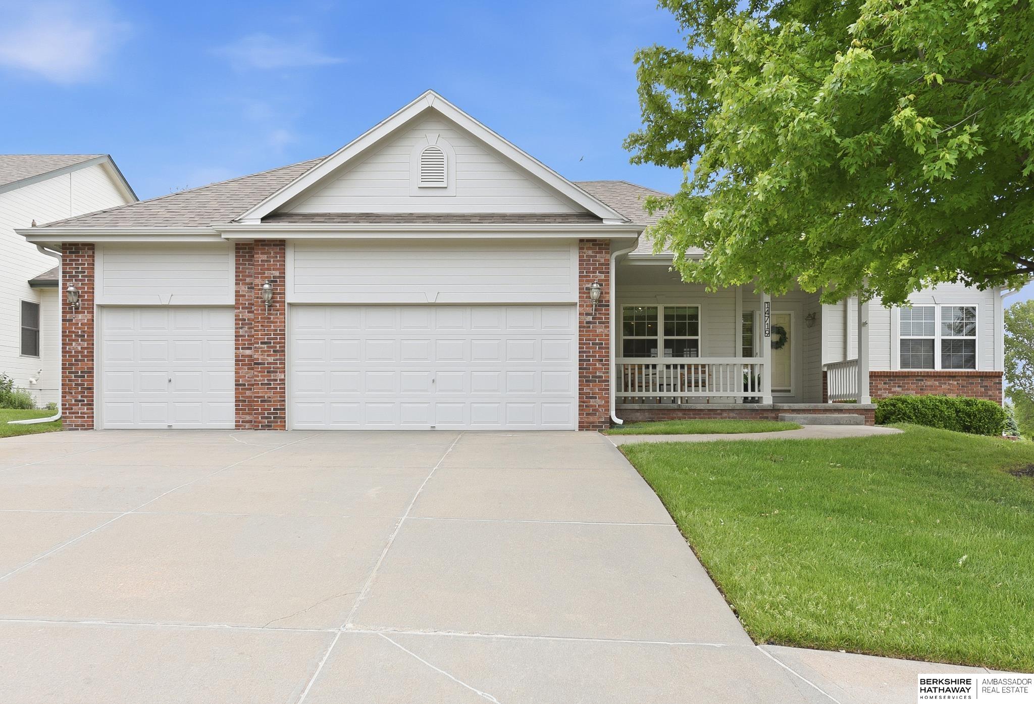 Photo of 14719 Ernst Street Bennington NE 68007