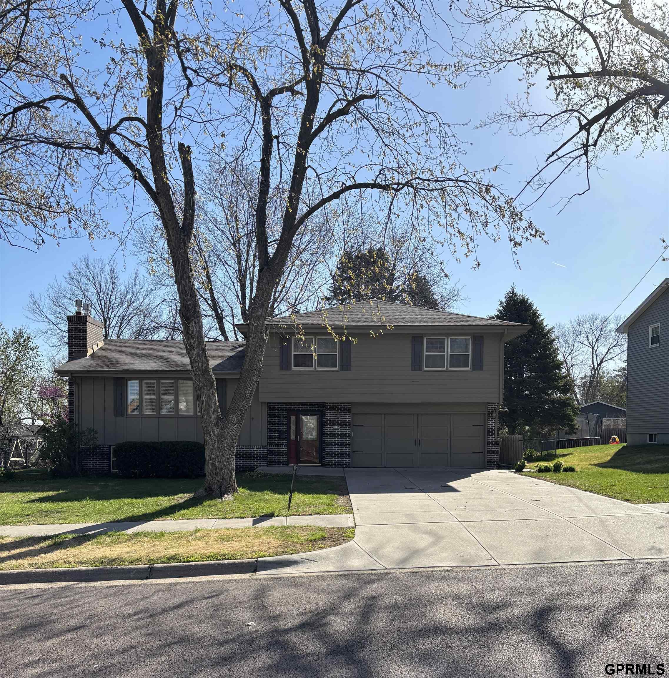 Photo of 1115 Surrey Road Papillion NE 68046-2814