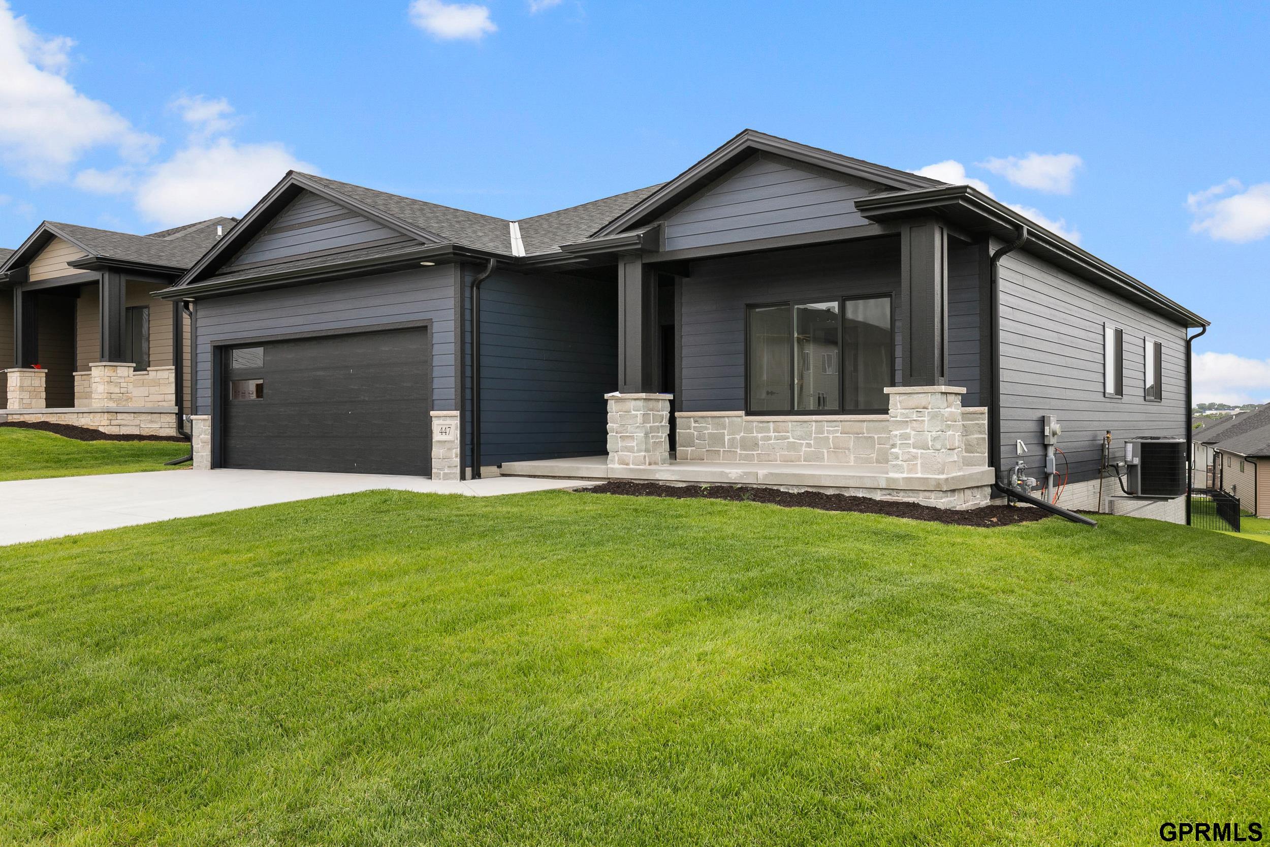 Photo of 447 N 105th Street Lincoln NE 68527