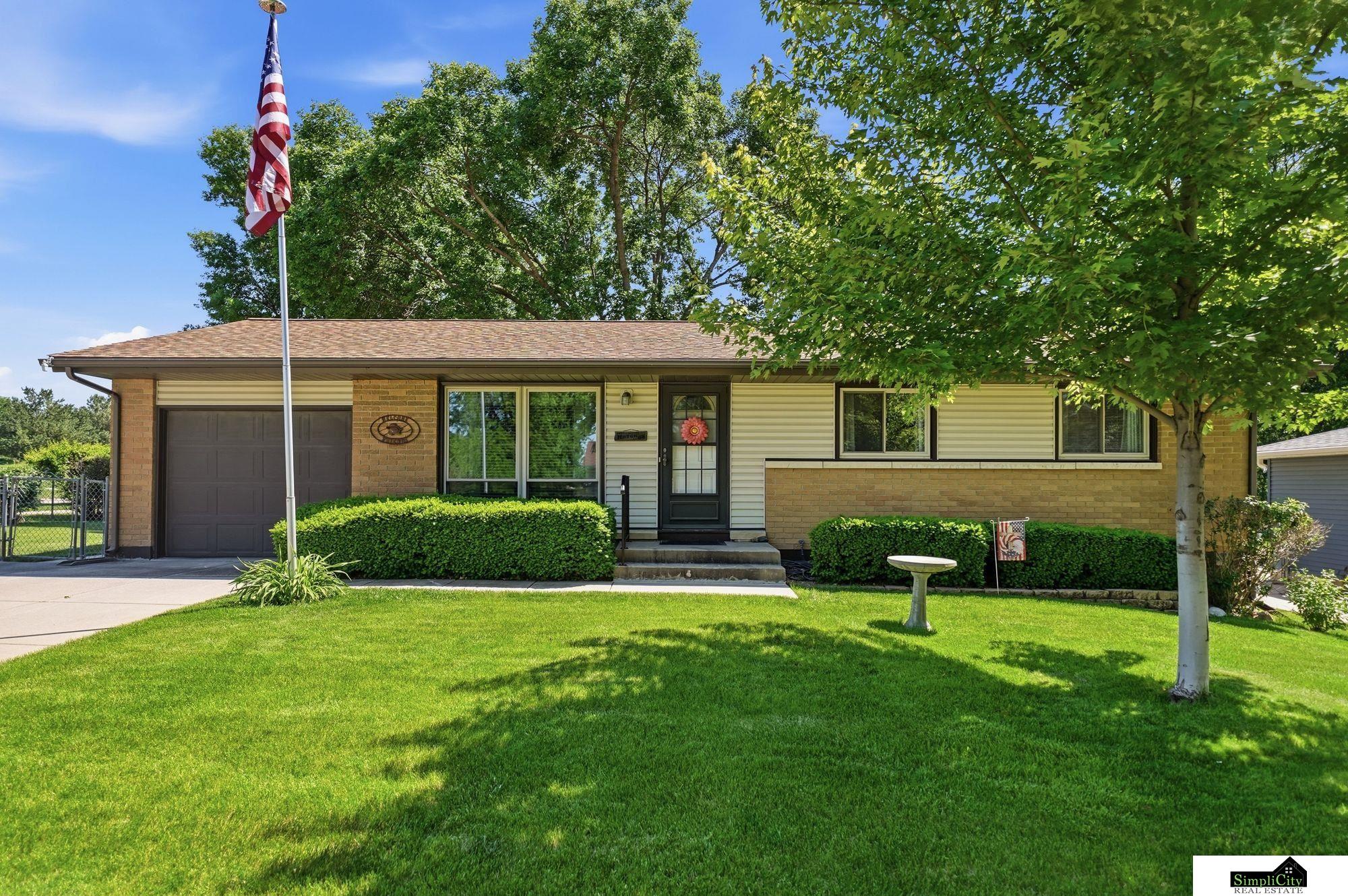 Photo of 8341 S Cherrywood Drive Lincoln NE 68510