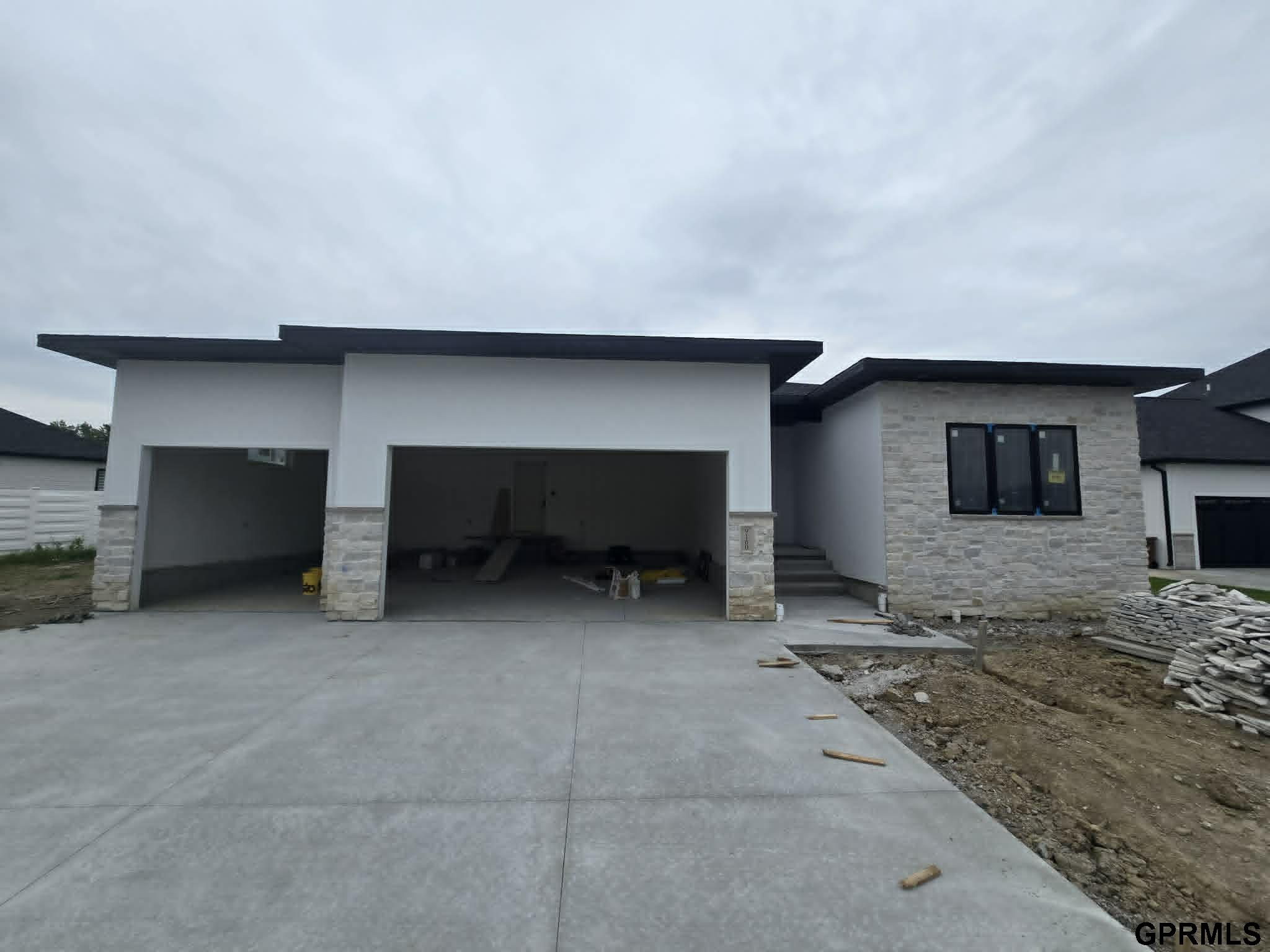 Photo of 9160 Hillcrest Trail Lincoln NE 68510