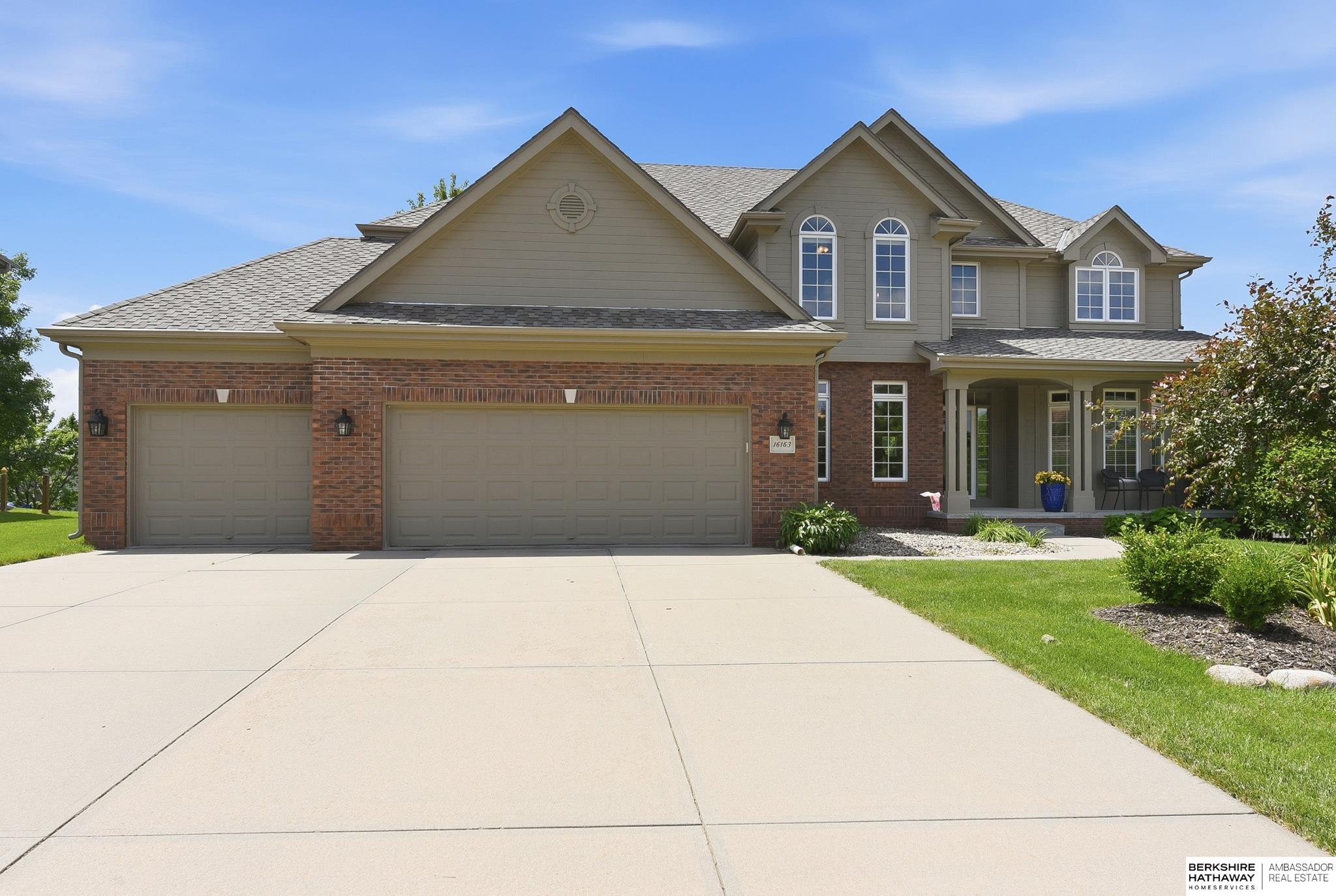 Photo of 16163 Pinkney Street Omaha NE 68116