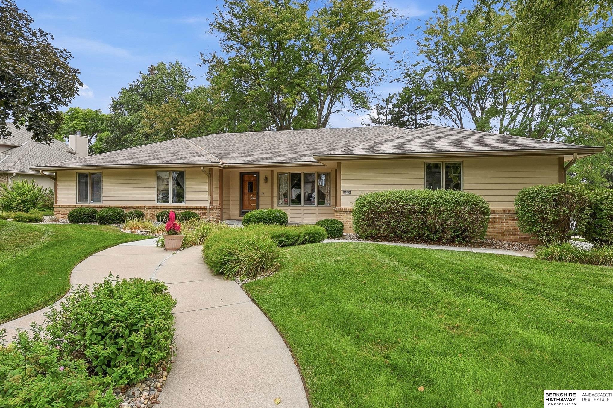 15665 Farnam Circle, Omaha, Nebraska image 1