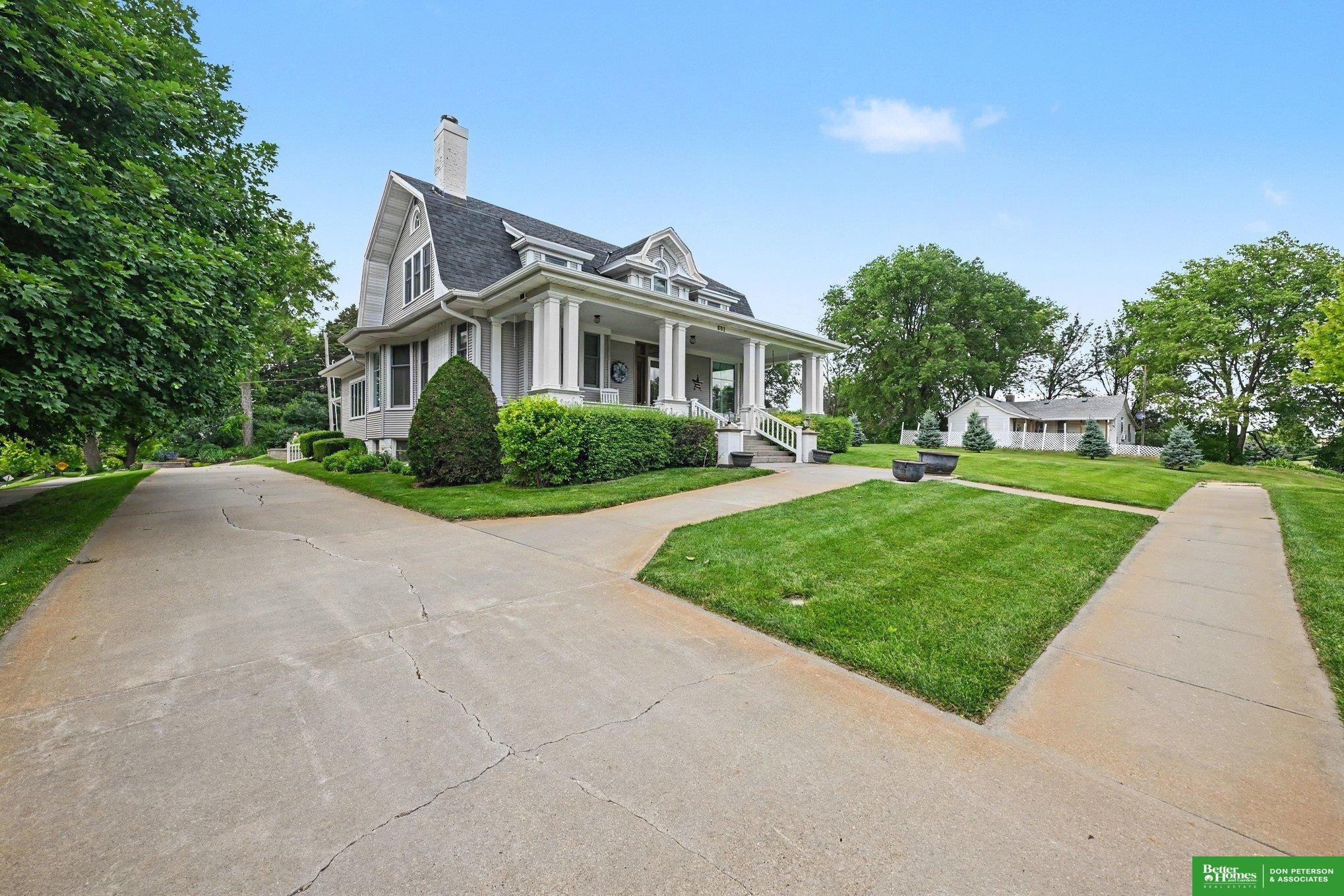 801 & 811 10th Street, Wisner, NE 68791 — MLS #22615190 — photo 4 of 45