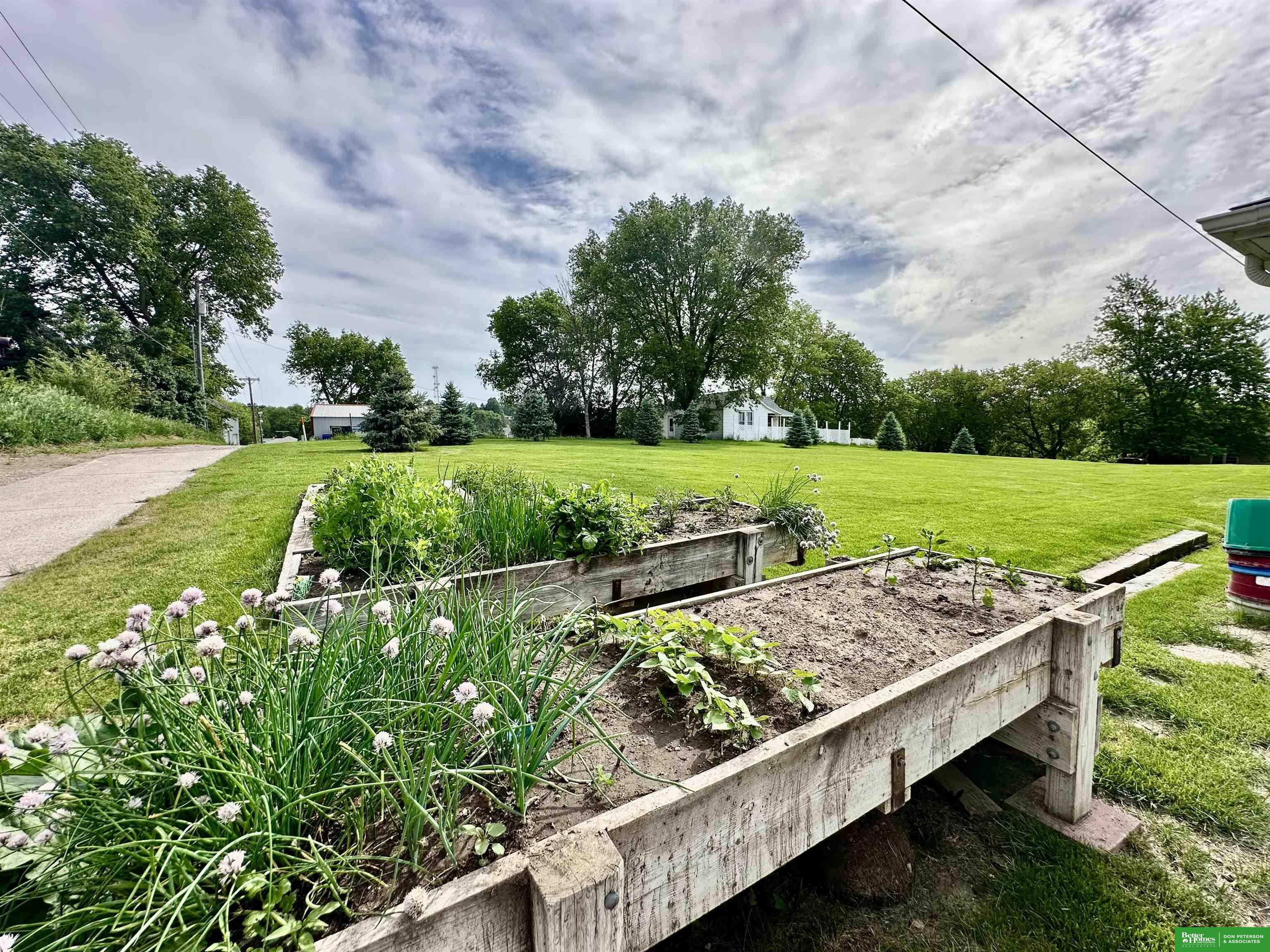 801 & 811 10th Street, Wisner, NE 68791 — MLS #22615190 — photo 41 of 45