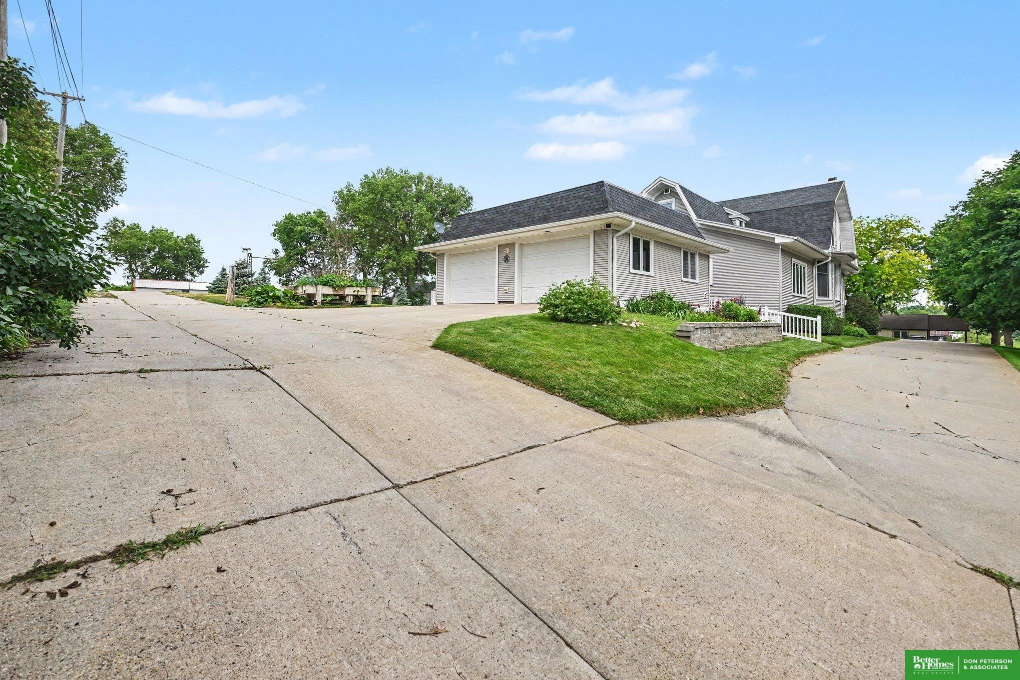 801 & 811 10th Street, Wisner, NE 68791 — MLS #22615190 — photo 42 of 45