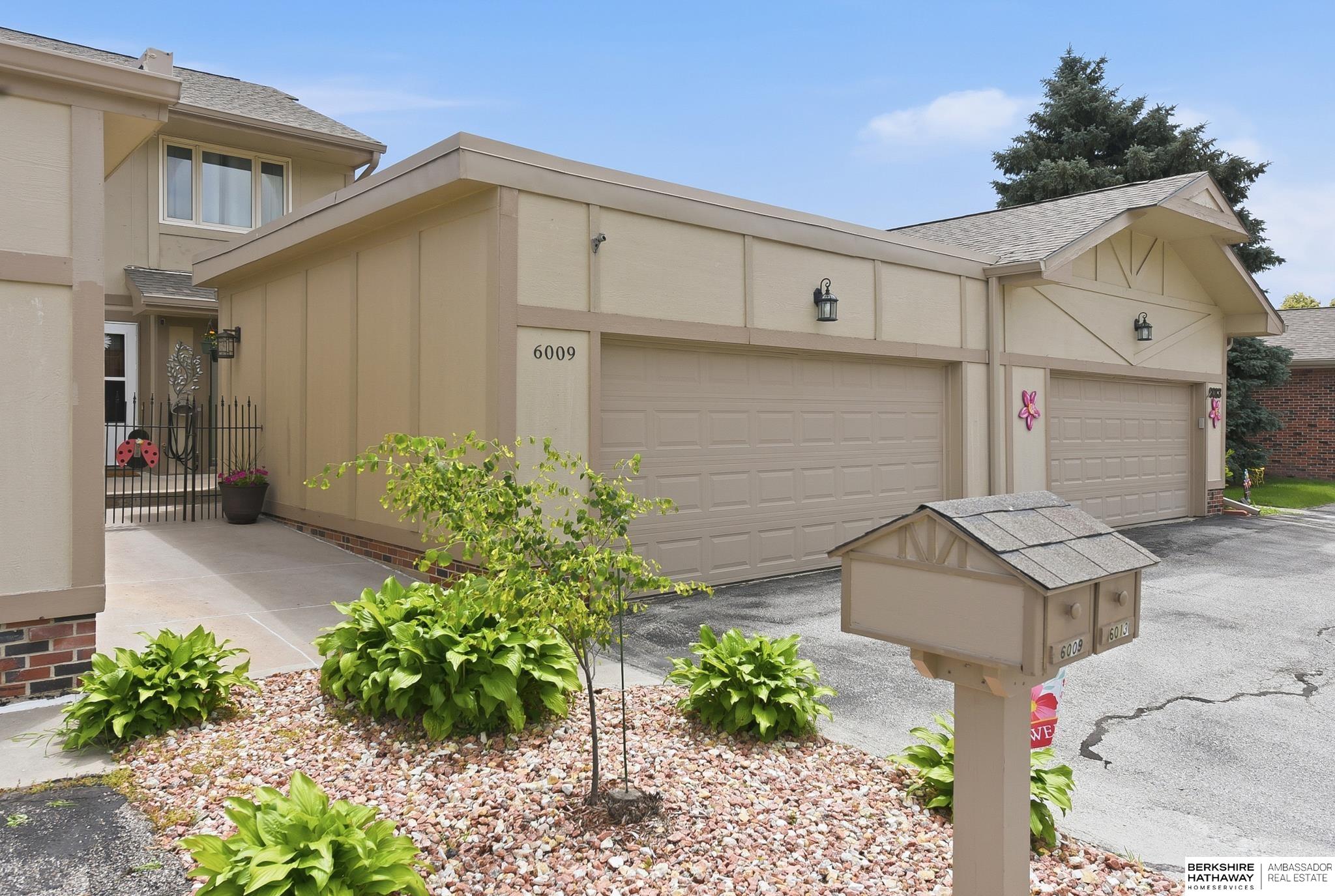 Photo of 6009 Oak Hills Drive #22 Omaha NE 68137