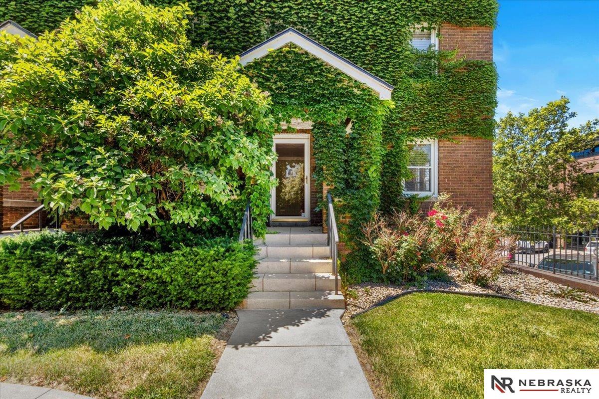 5017 Underwood Avenue, Omaha