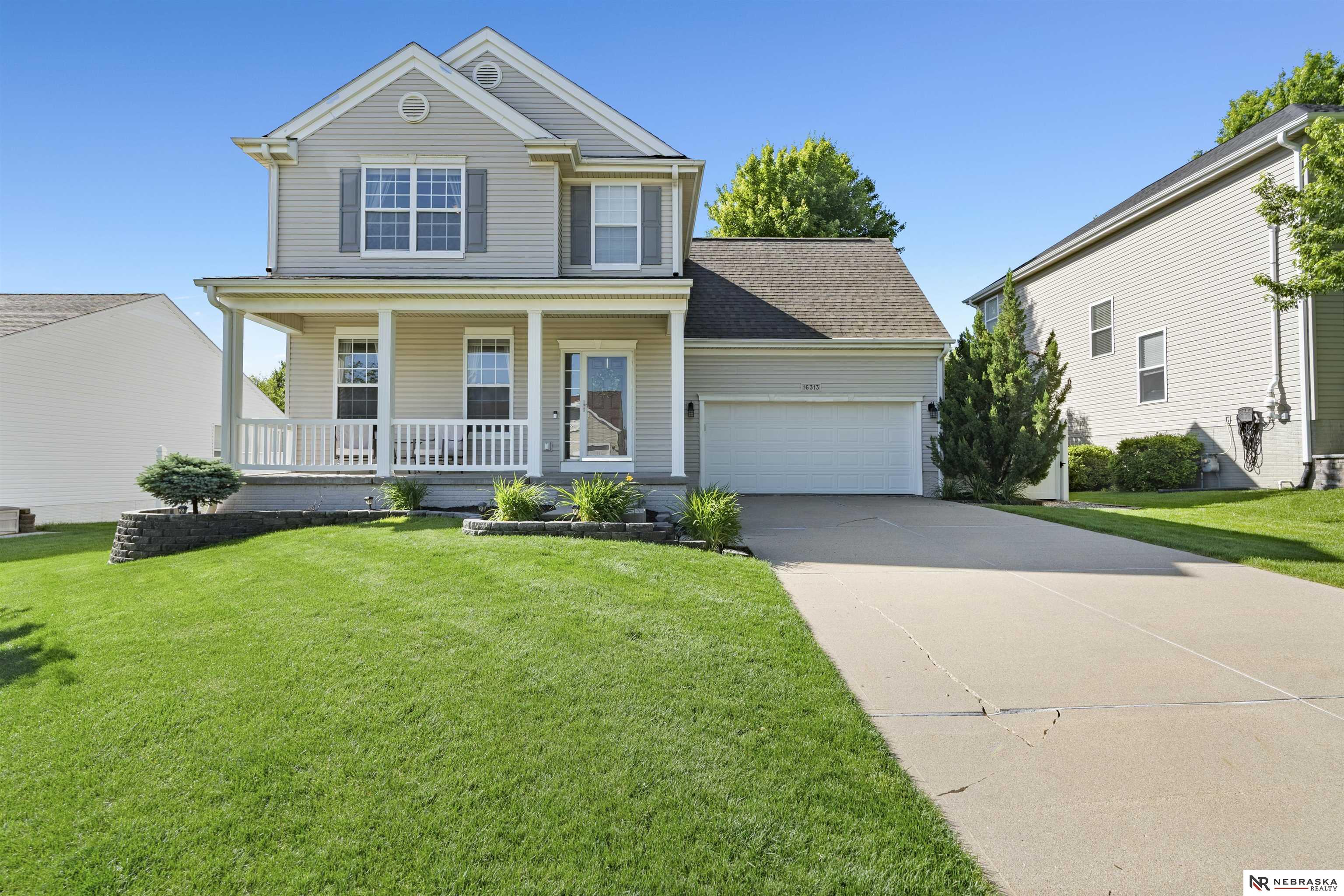 Photo of 16313 Sherwood Avenue Omaha NE 68116