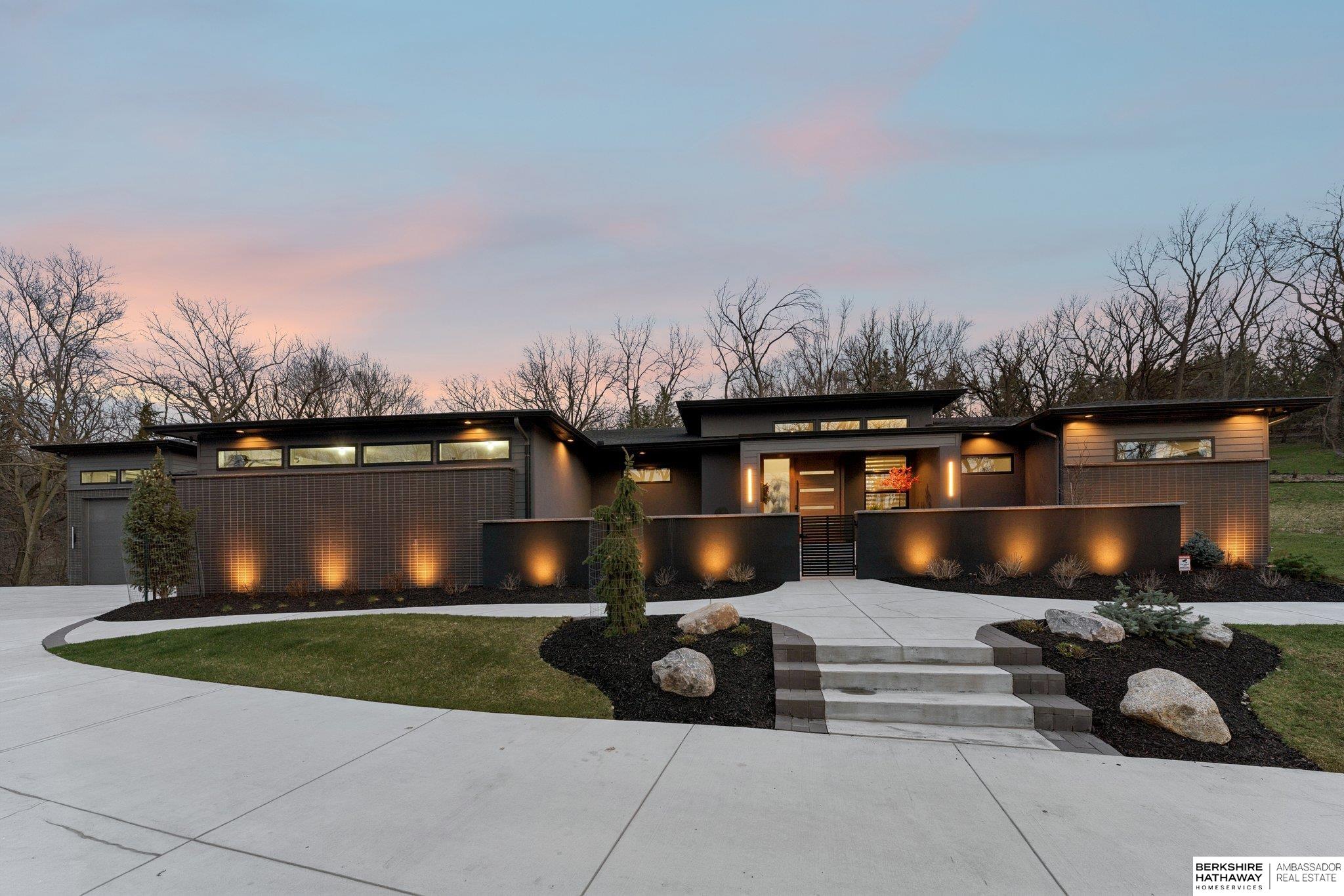 Photo of 23303 K Plaza Elkhorn NE 68022