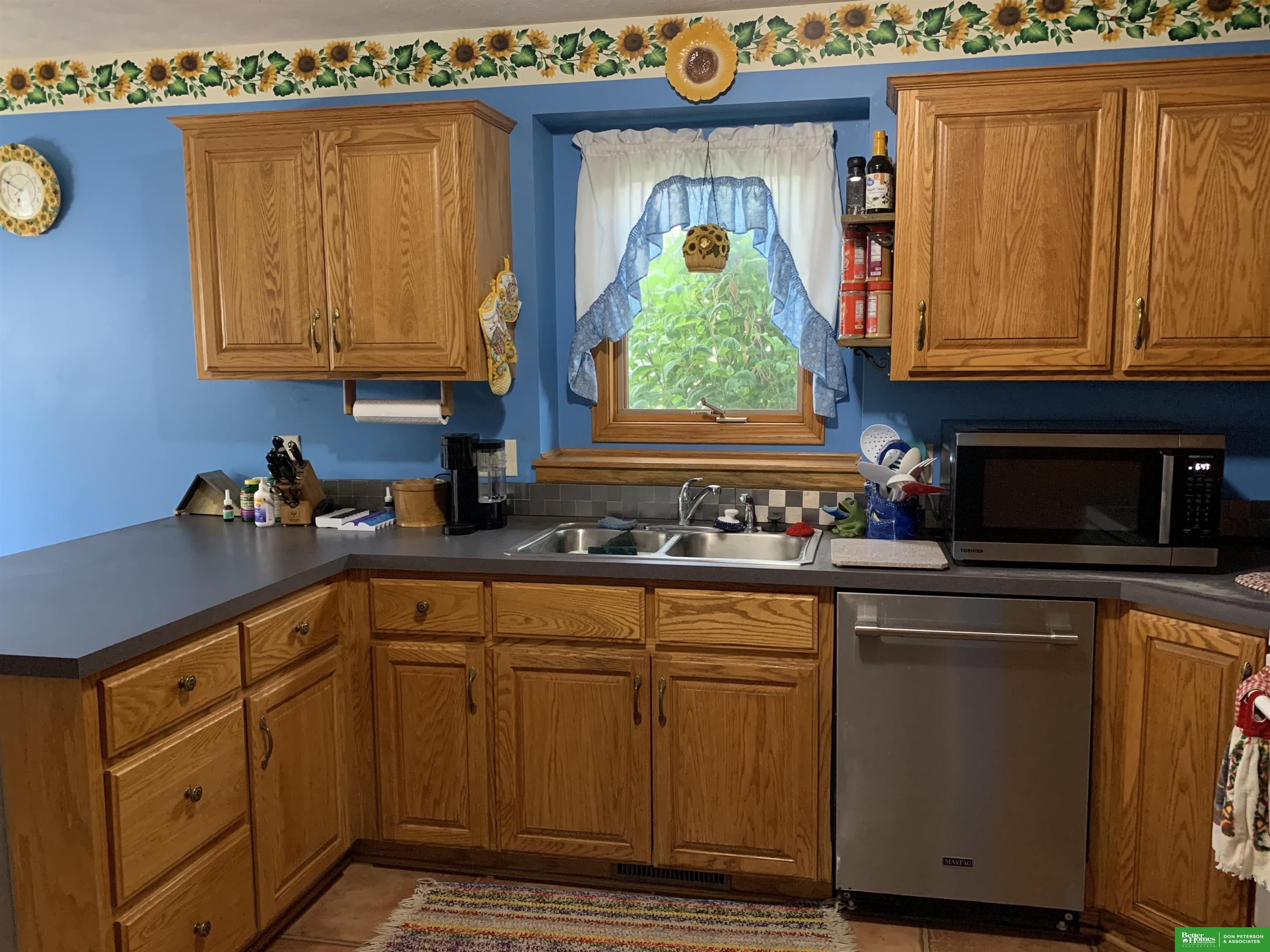 1552 Brewer Drive, Fremont, NE 68025 — MLS #22616202 — photo 9 of 20