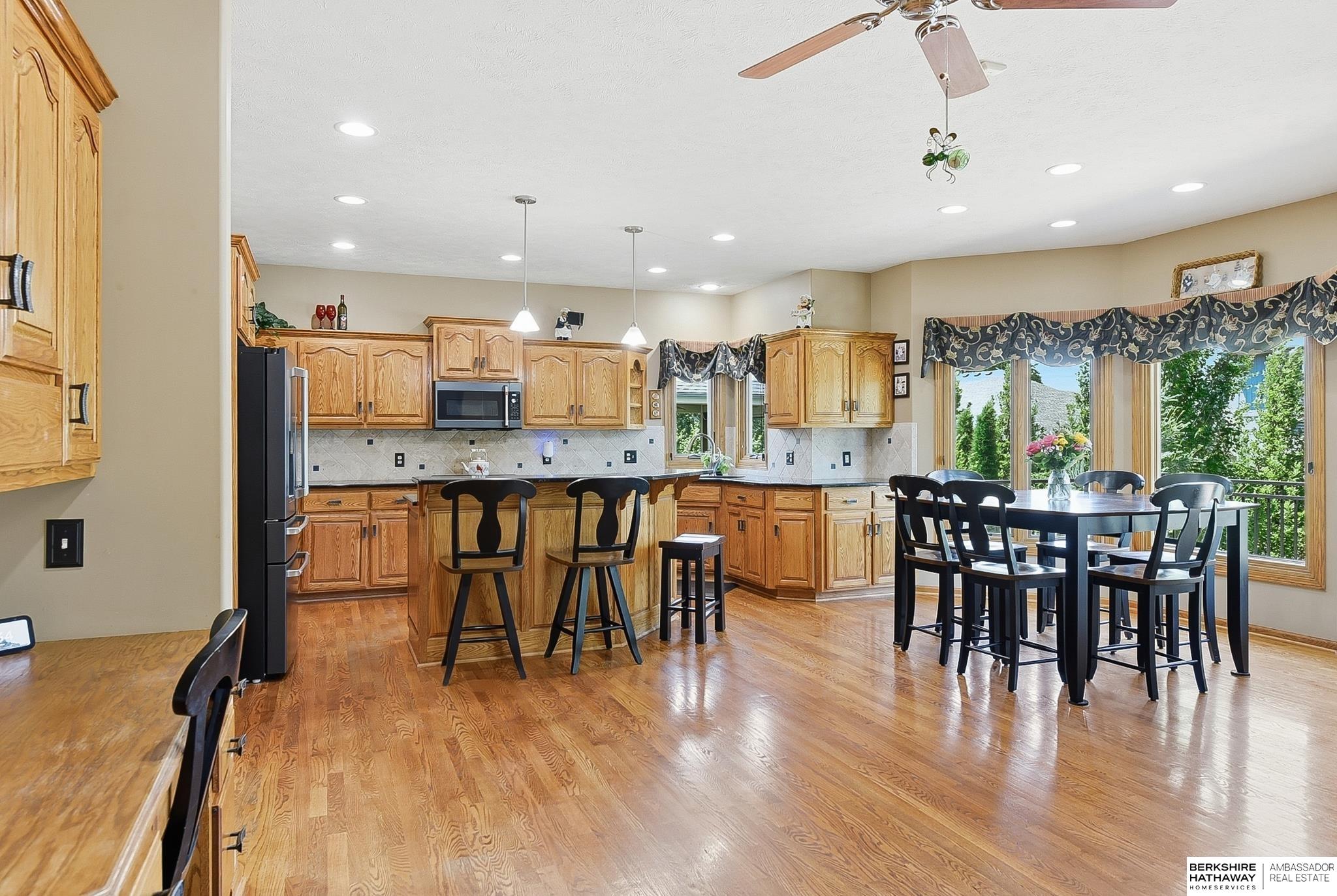 9406 Granville