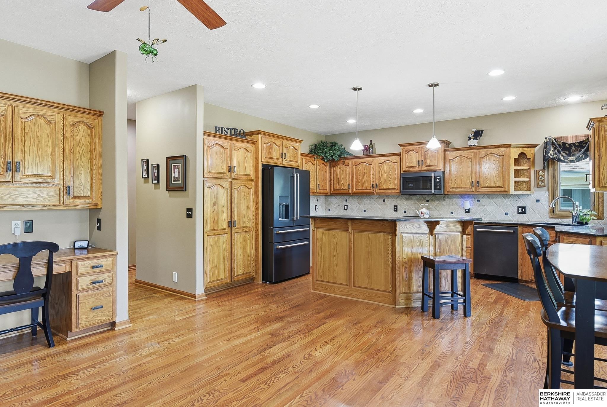 9406 Granville