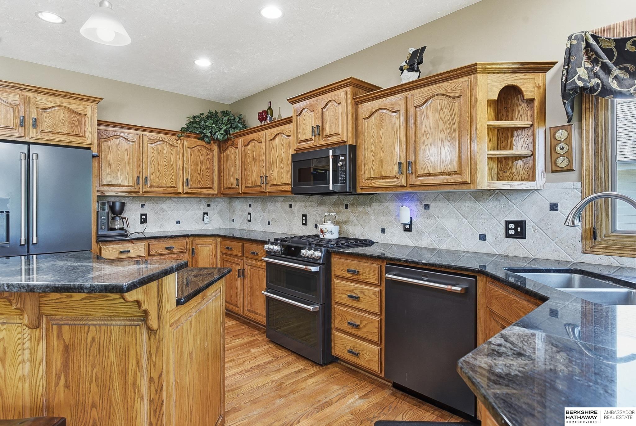 9406 Granville