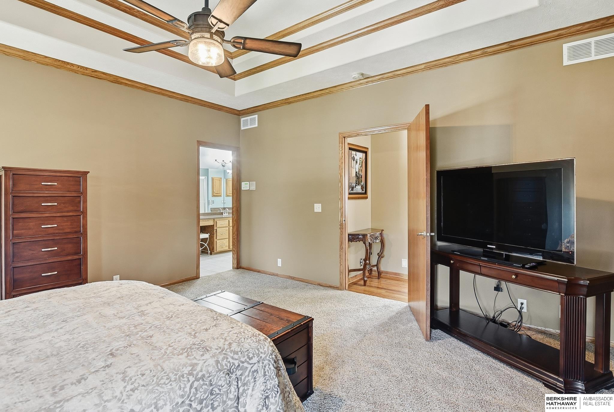 9406 Granville