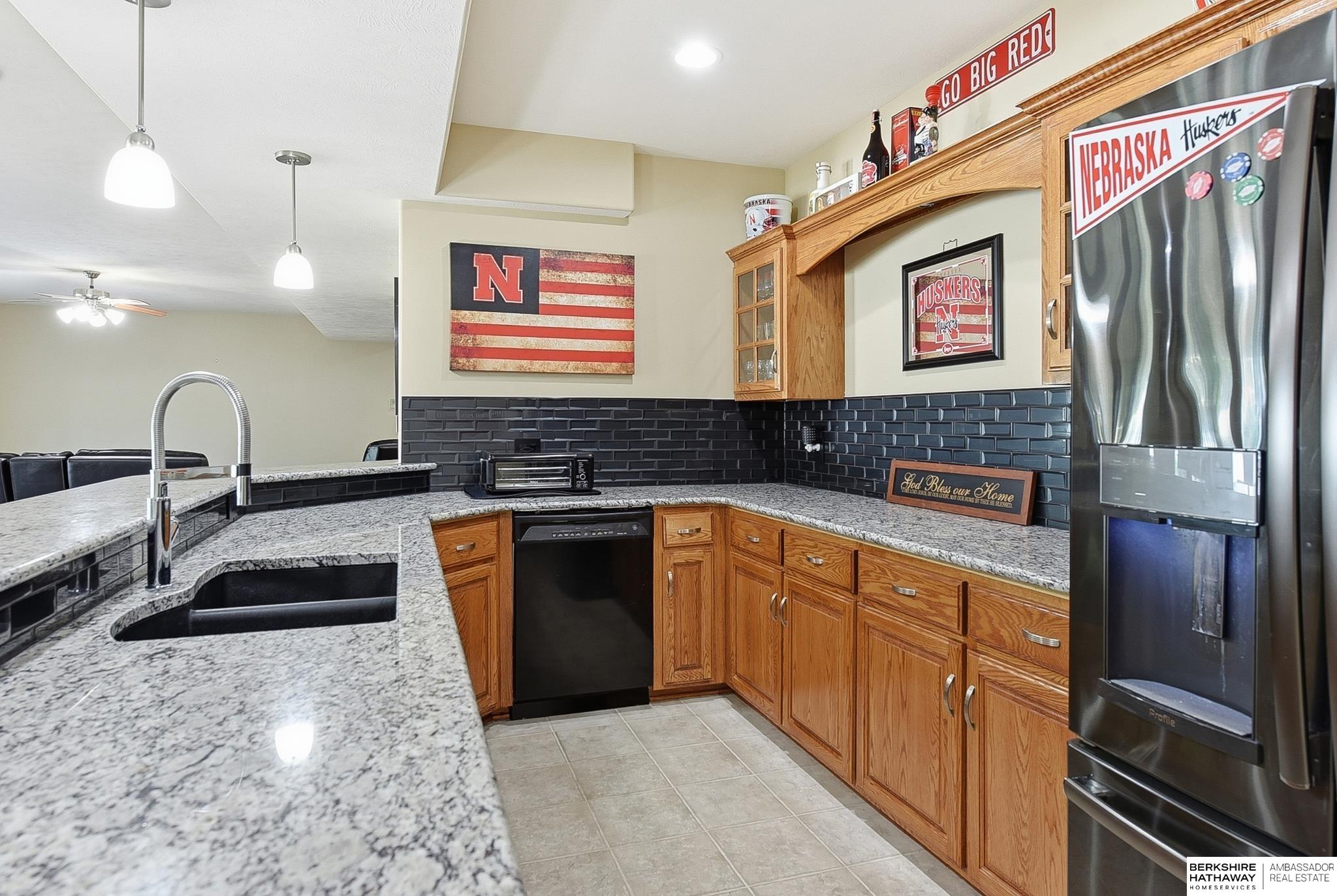 9406 Granville